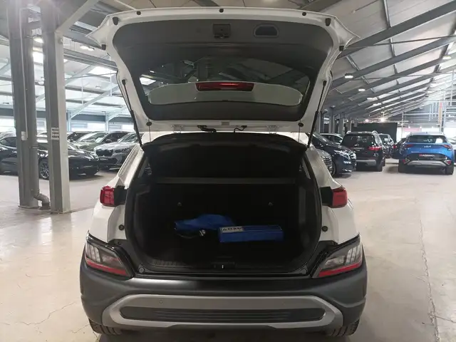 Hyundai Kona view 6