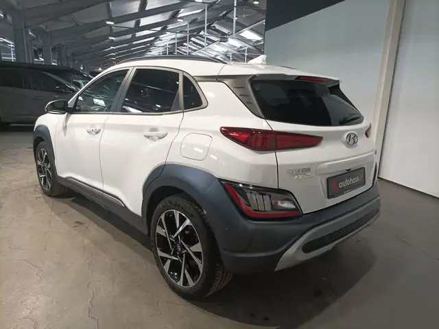 Hyundai Kona view 4