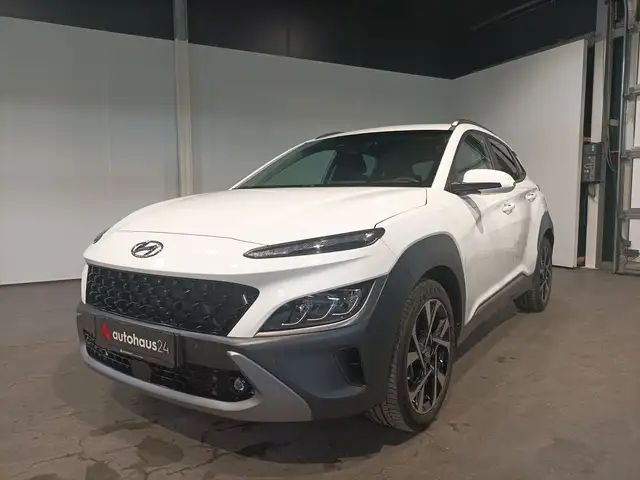 Hyundai Kona view 3