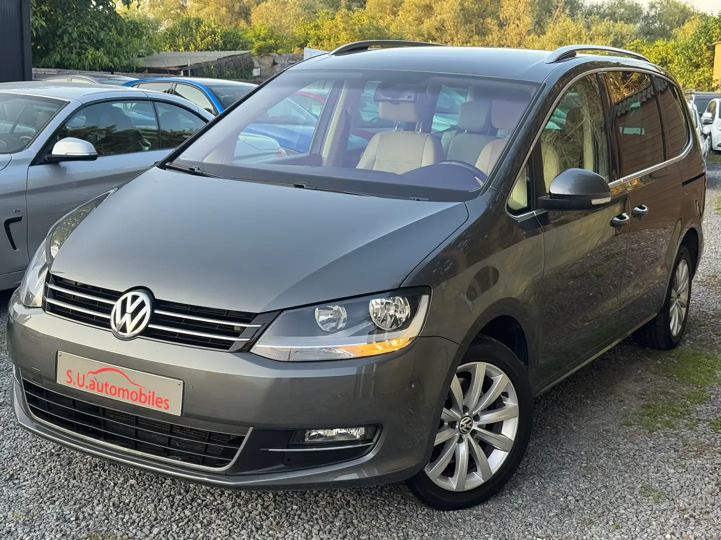 Volkswagen Sharan 2.0TDi Highline DSG Auto./Navi/Att Remorque/GAR12M Grau - 1