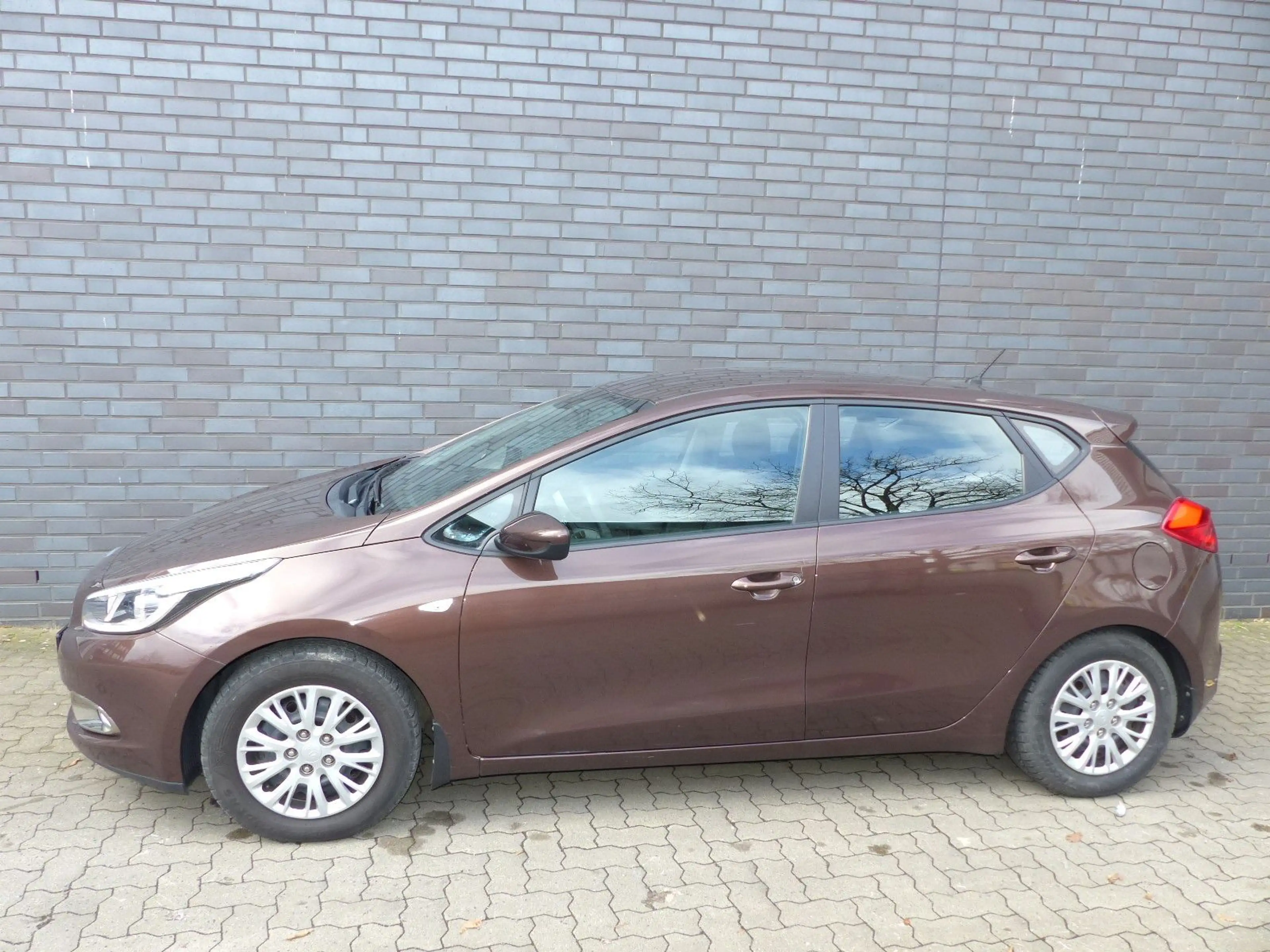 Kia Ceed / cee'd 1.4 CVVT Attract Klima/Bluetooth — photo 6