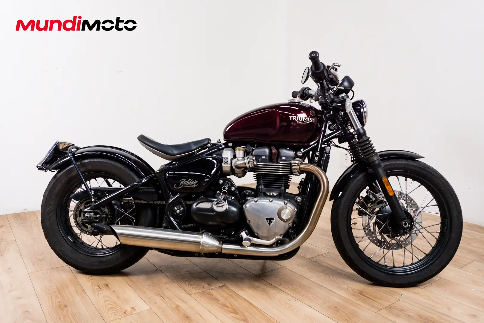 Triumph Bonneville Bobber - 1