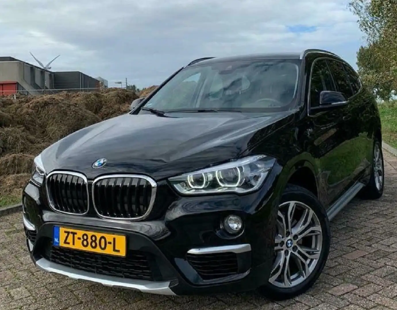 BMW X1 X1 High Exec. Černá - 1