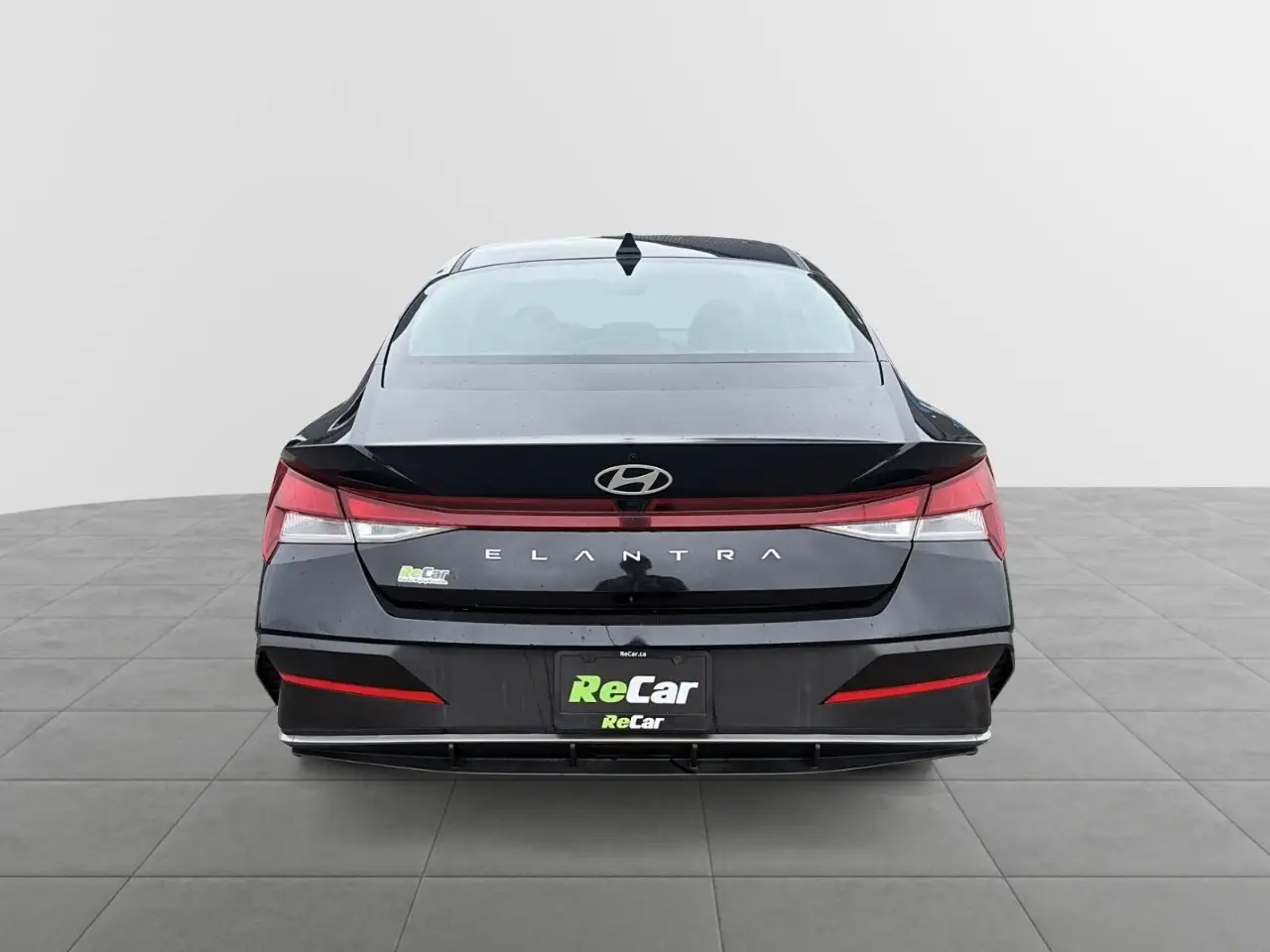 Hyundai ELANTRA photo Hyundai ELANTRA