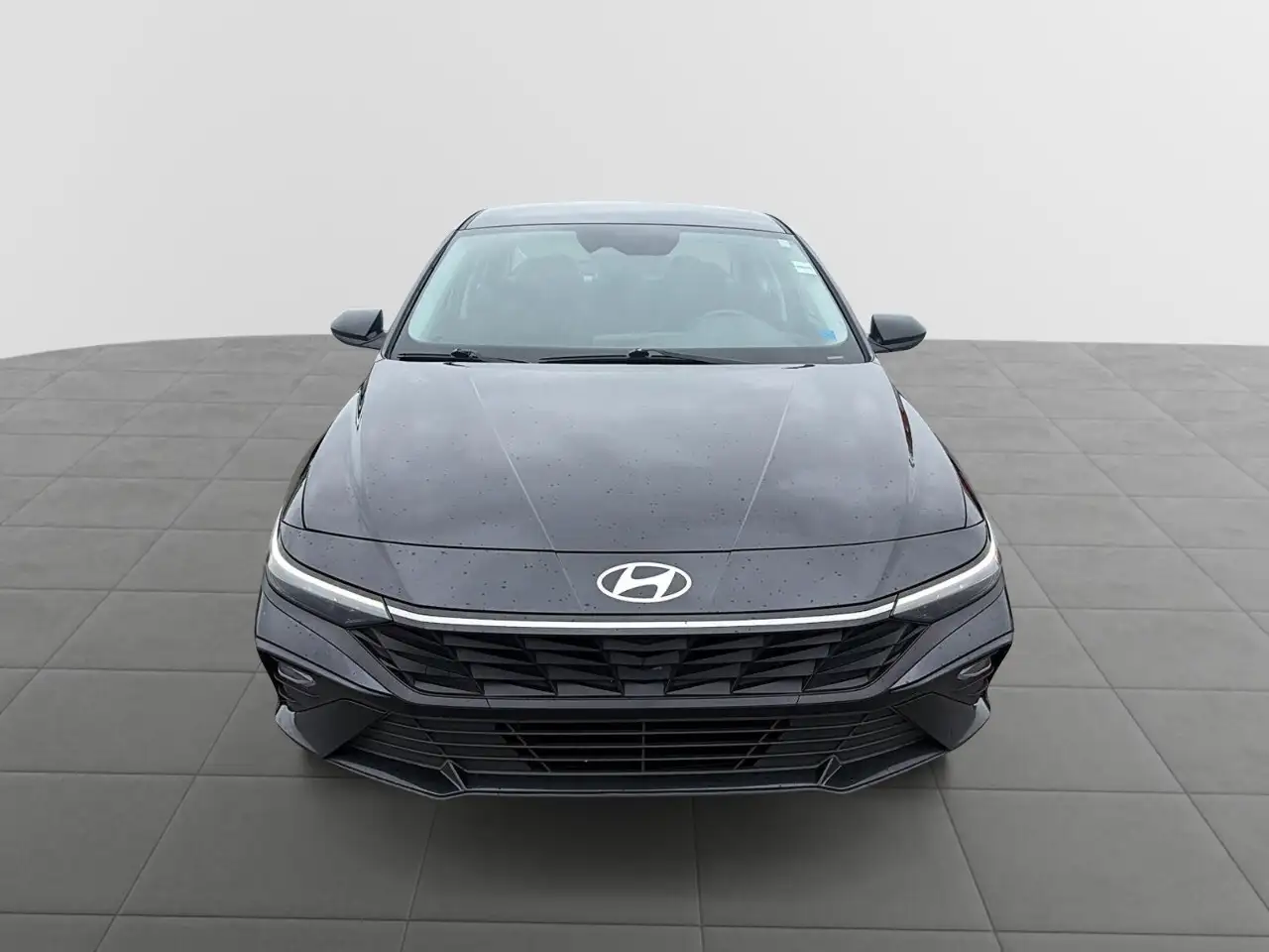 Hyundai ELANTRA photo Hyundai ELANTRA