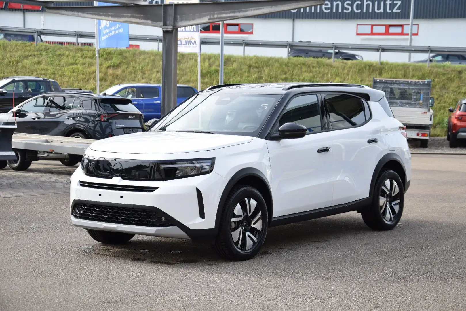 Opel Frontera HYBRID 145 PS GS AUTOMATIK NAVI SHZ LED