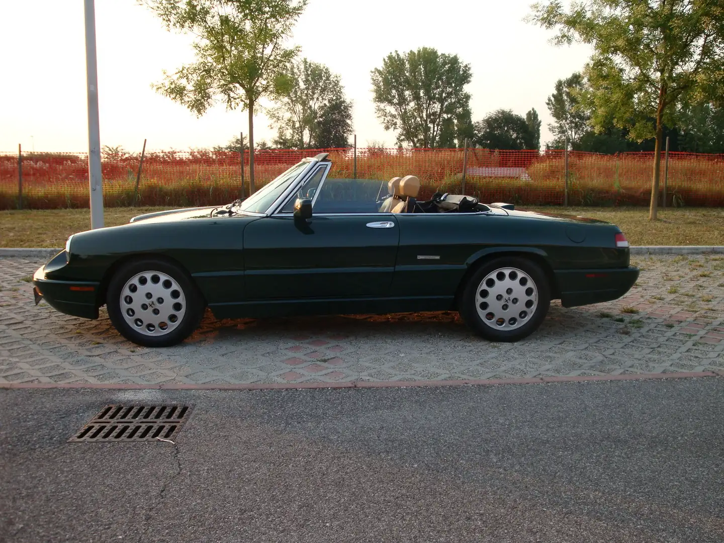 Alfa Romeo Spider Spider Duetto Veloce IV serie America 2.0 i.e. cat Grün - 1