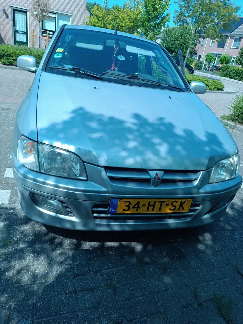 Mitsubishi Space Star Space Star 1.6 Diamond Grau - 1