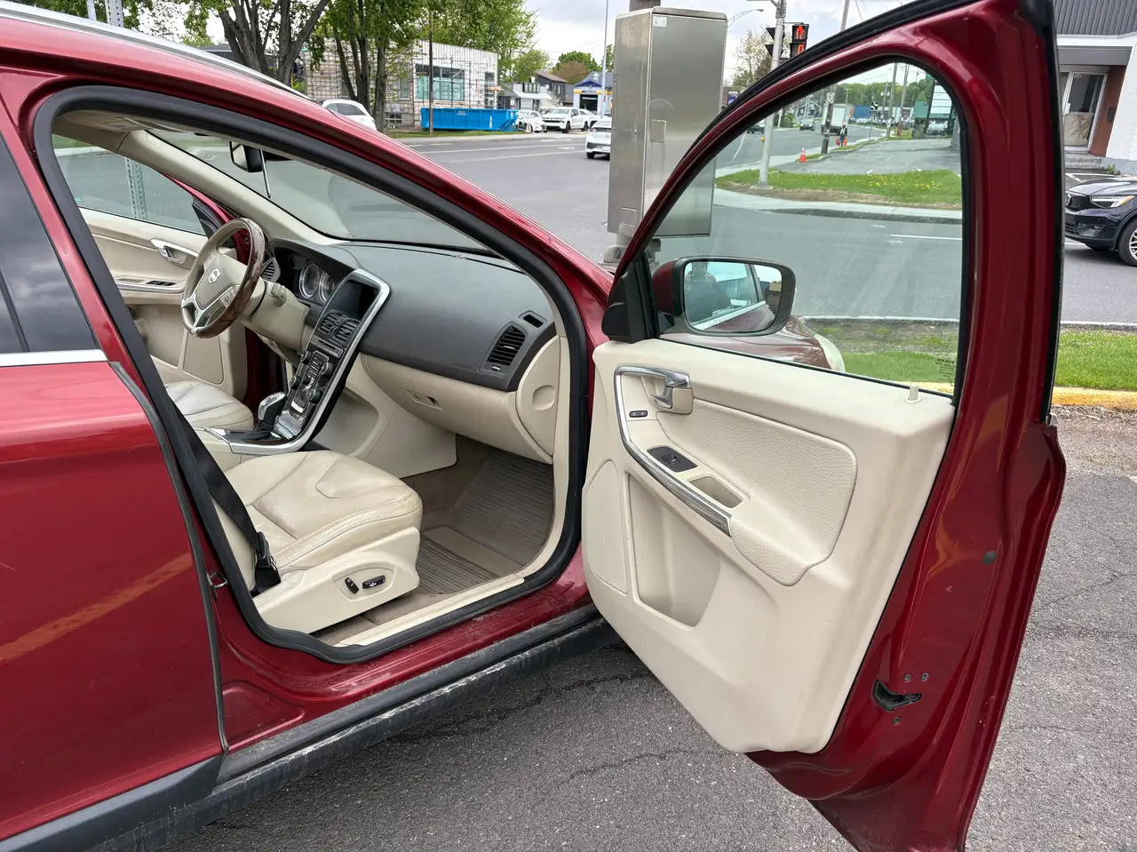 Volvo XC60 снимка Volvo XC60