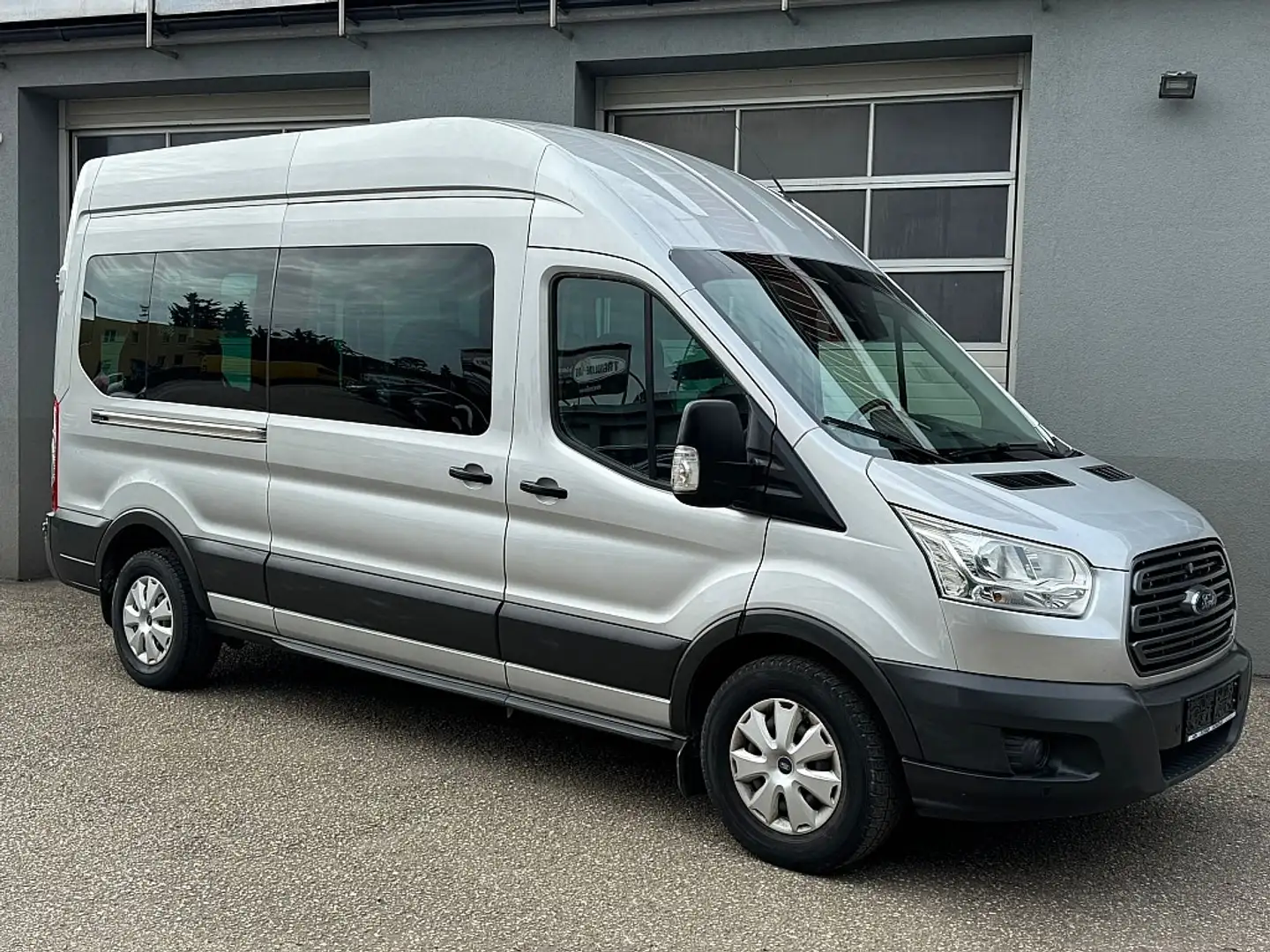Ford Transit Bus 2,2 TDCi L3H3 *9-Sitzer/mit Rollstuhlrampe!* Silber - 1
