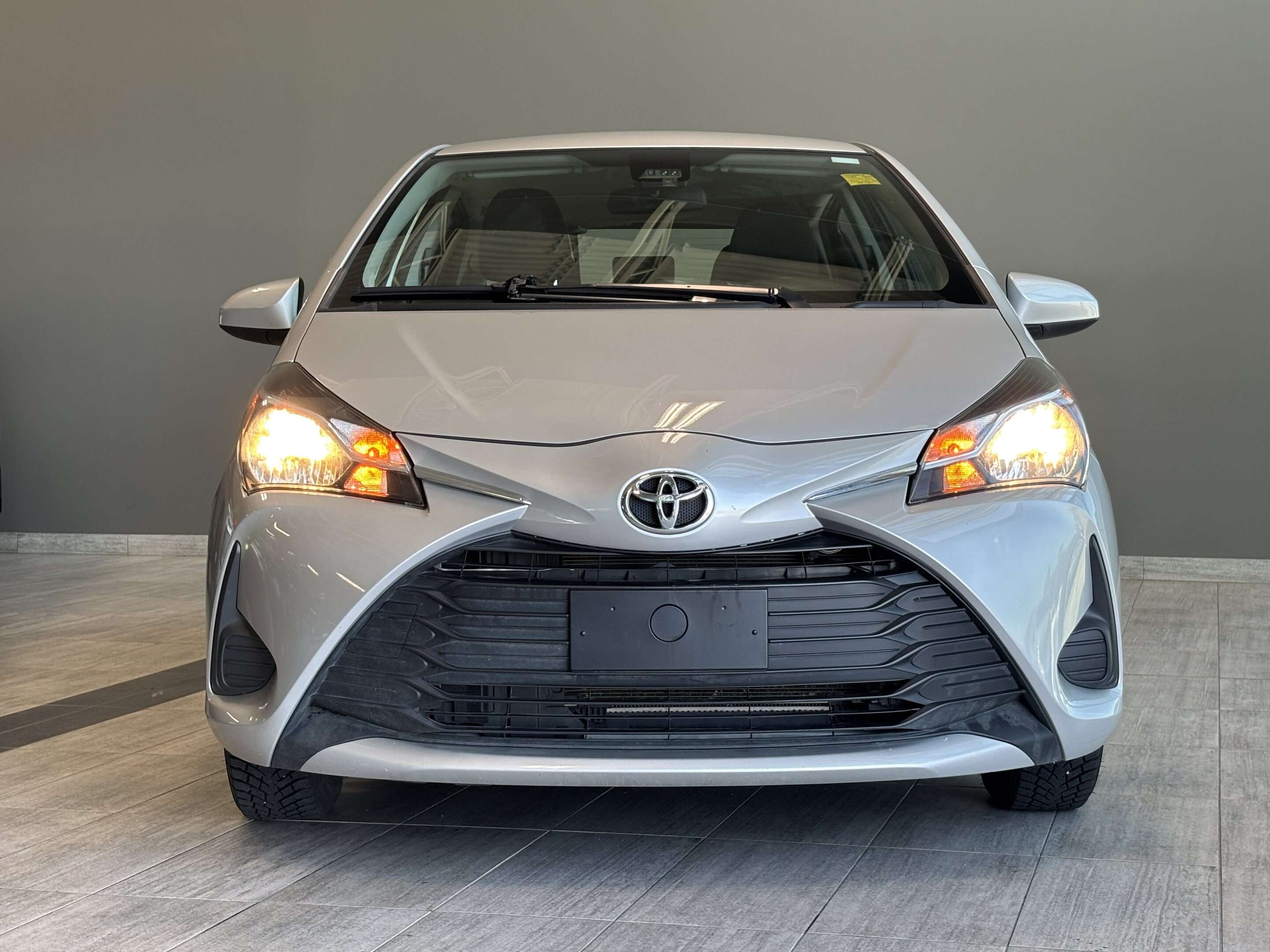 2018 Toyota Yaris LE | Low KMs | Heated Seats — снимка 1