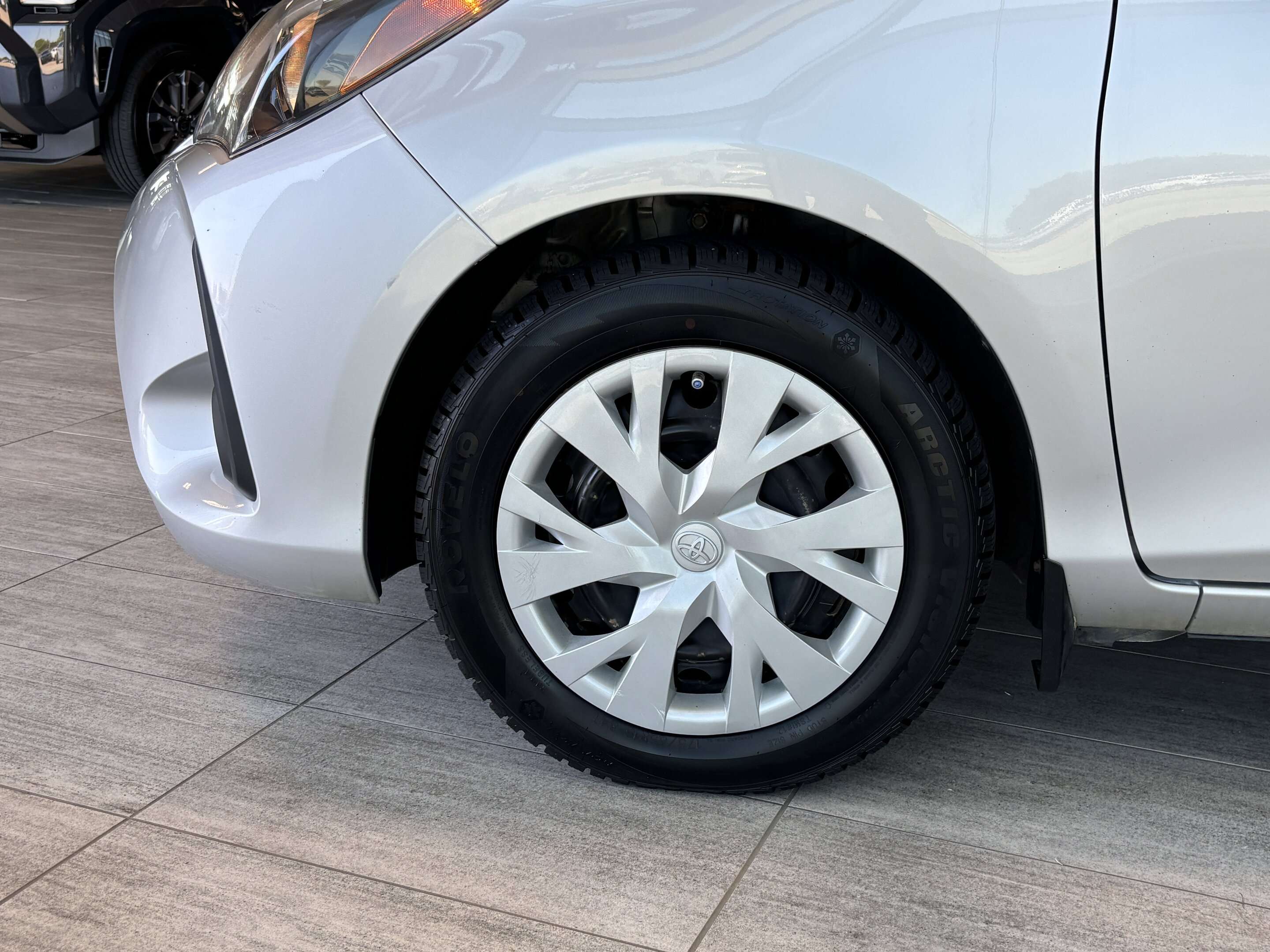 2018 Toyota Yaris LE | Low KMs | Heated Seats — снимка 1