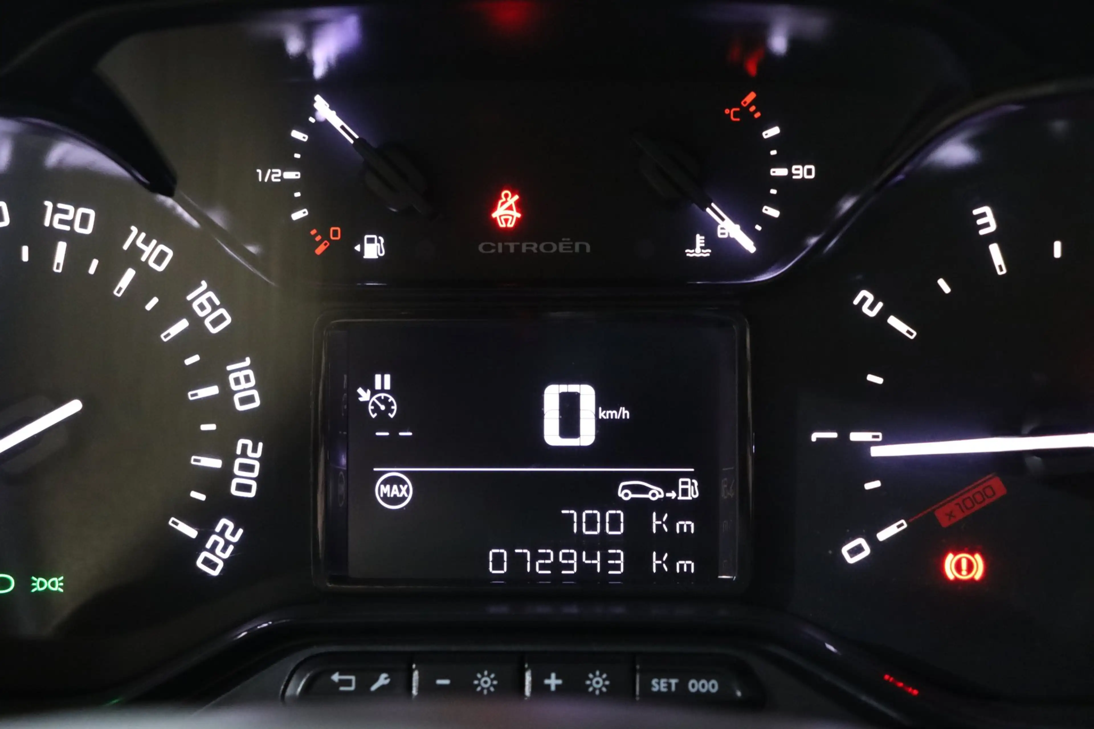 Citroen C3 1.2 PureTech Shine | Climate | Parksensor | Carpla — photo 15