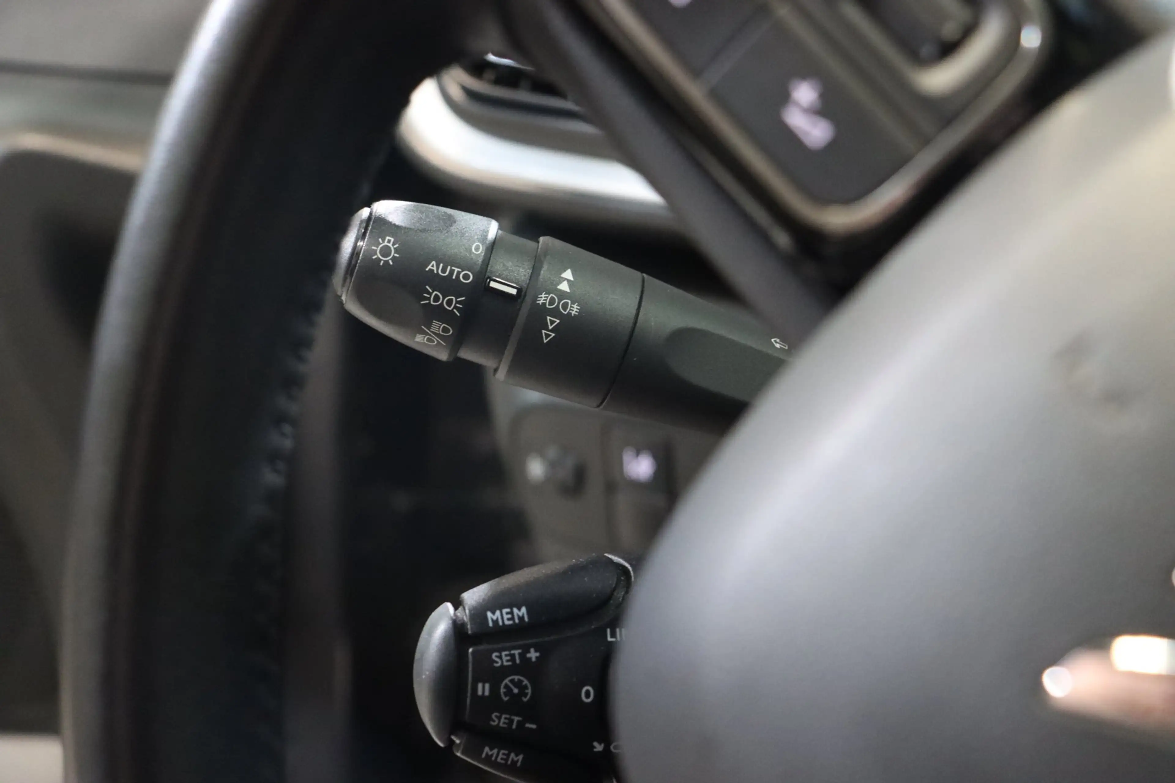 Citroen C3 1.2 PureTech Shine | Climate | Parksensor | Carpla — photo 13