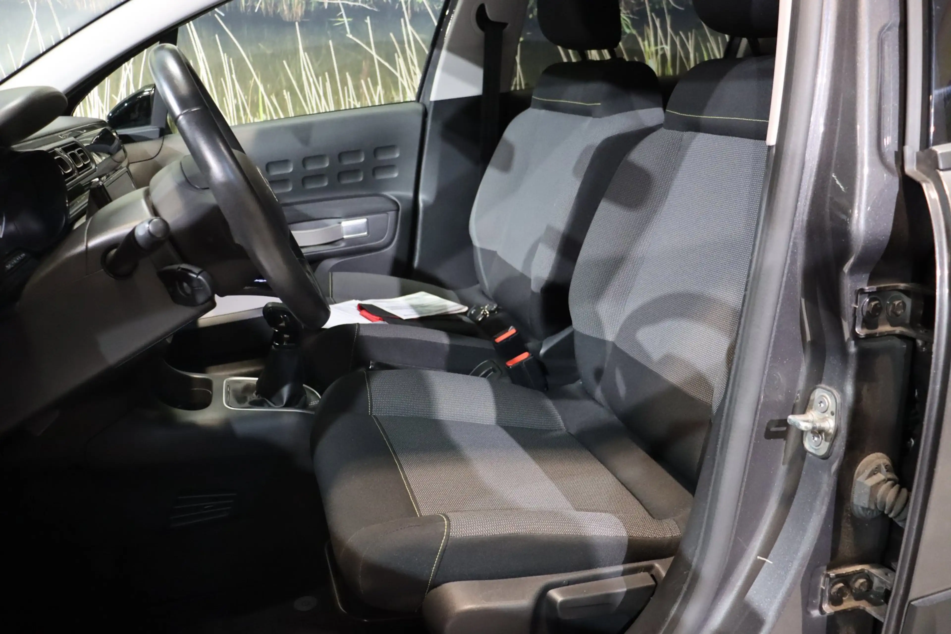 Citroen C3 1.2 PureTech Shine | Climate | Parksensor | Carpla — photo 9
