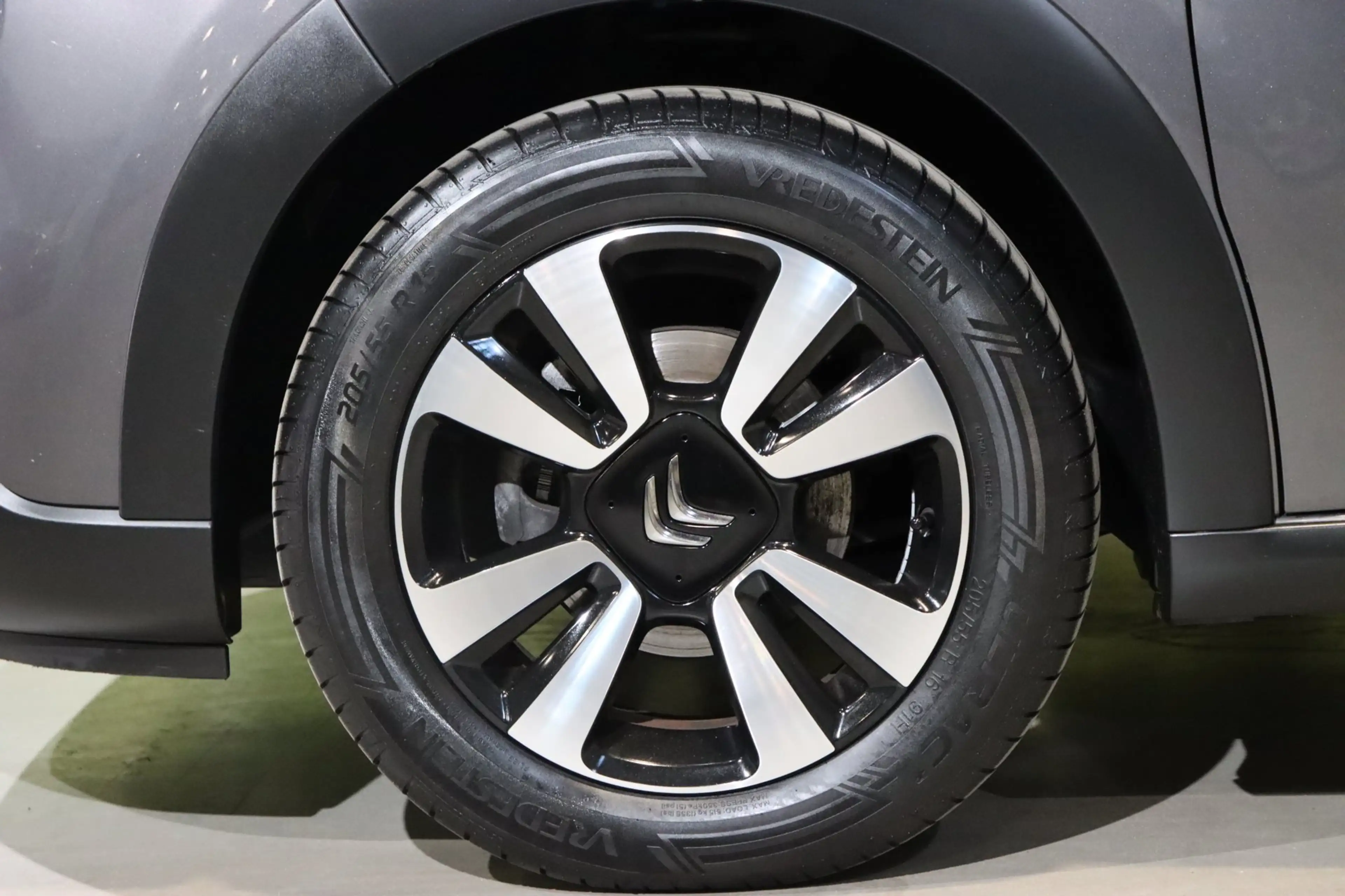Citroen C3 1.2 PureTech Shine | Climate | Parksensor | Carpla — photo 8
