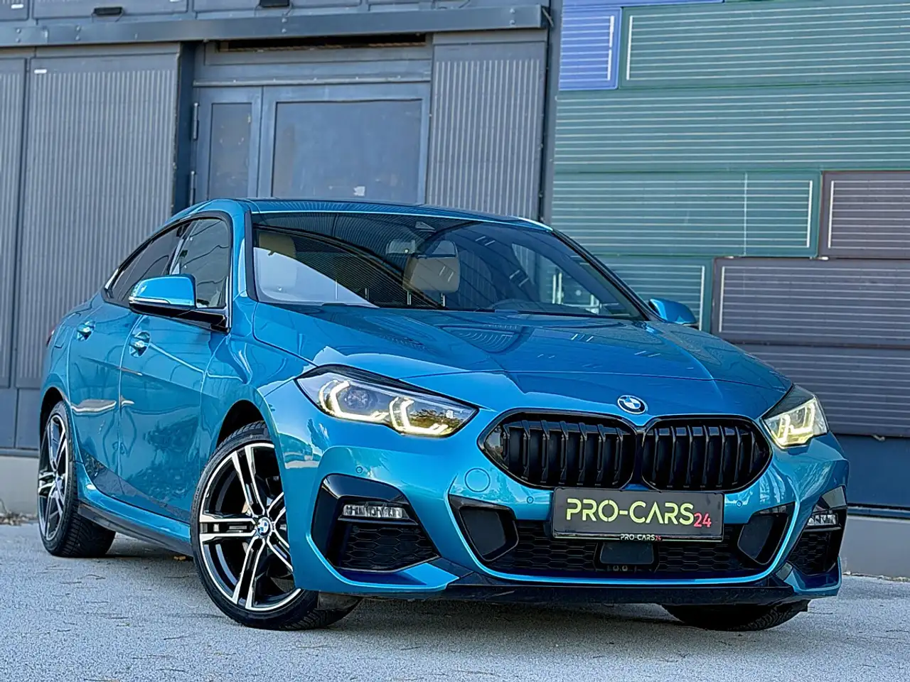 BMW 218