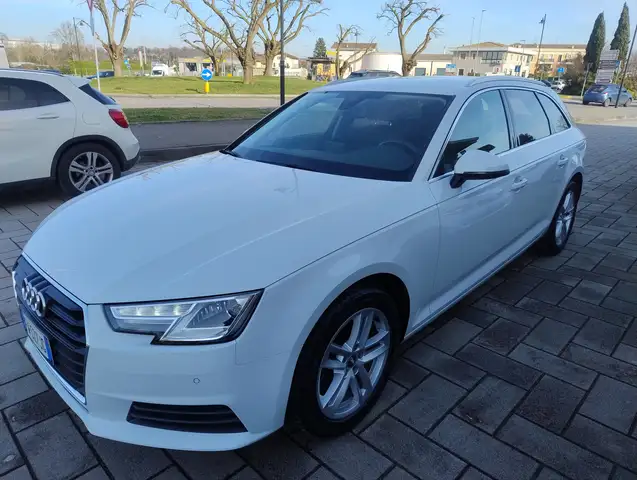 Audi A4 Avant 35 2.0 tdi Business 150cv s-tronic