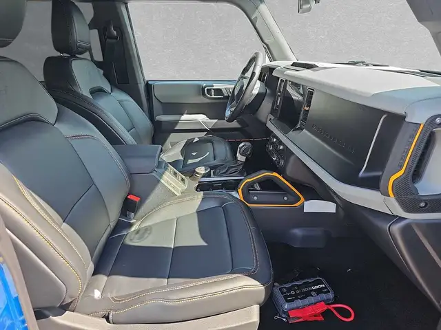 Ford Bronco view 3