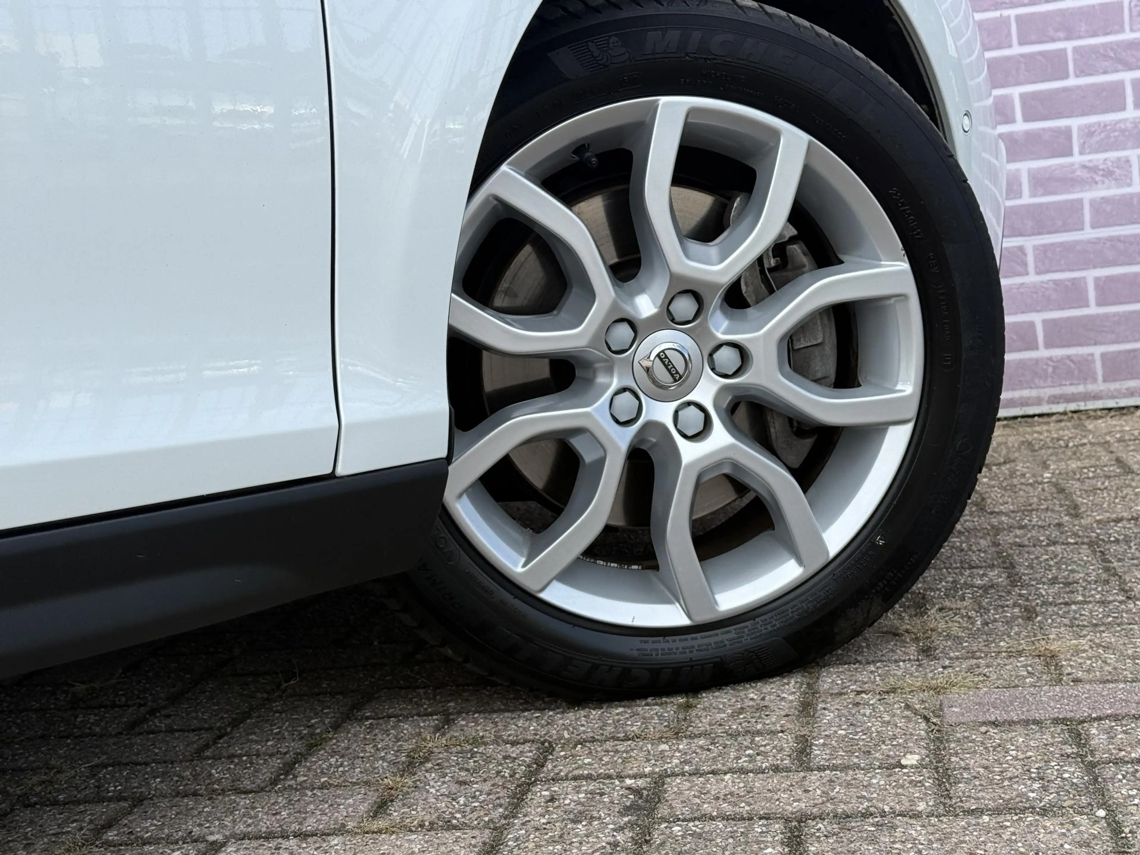 Volvo V40 Cross Country 1.5 T3 Polar+ Luxury | Standkachel | Harman/Kardon — photo 8