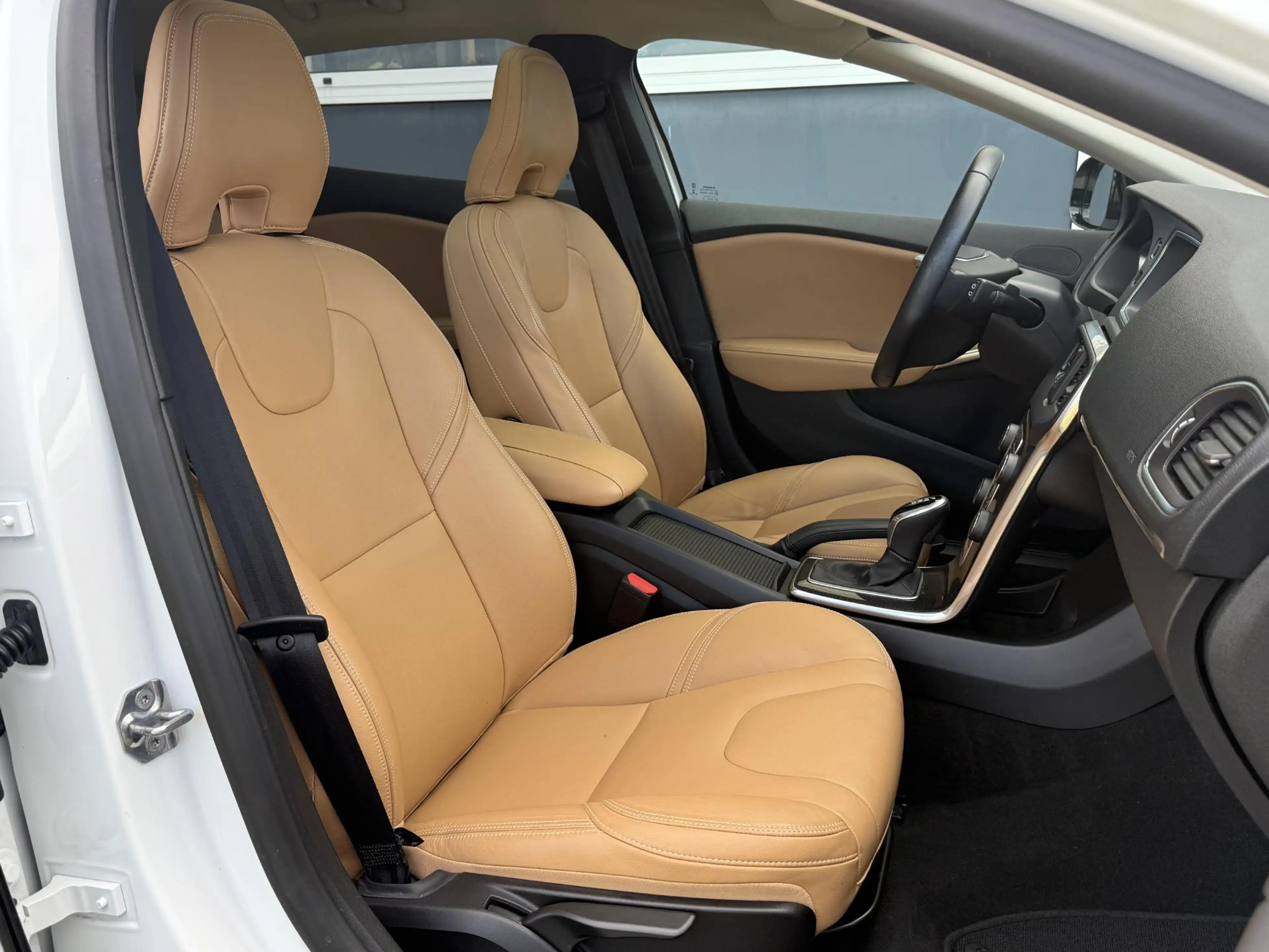 Volvo V40 Cross Country 1.5 T3 Polar+ Luxury | Standkachel | Harman/Kardon — photo 5