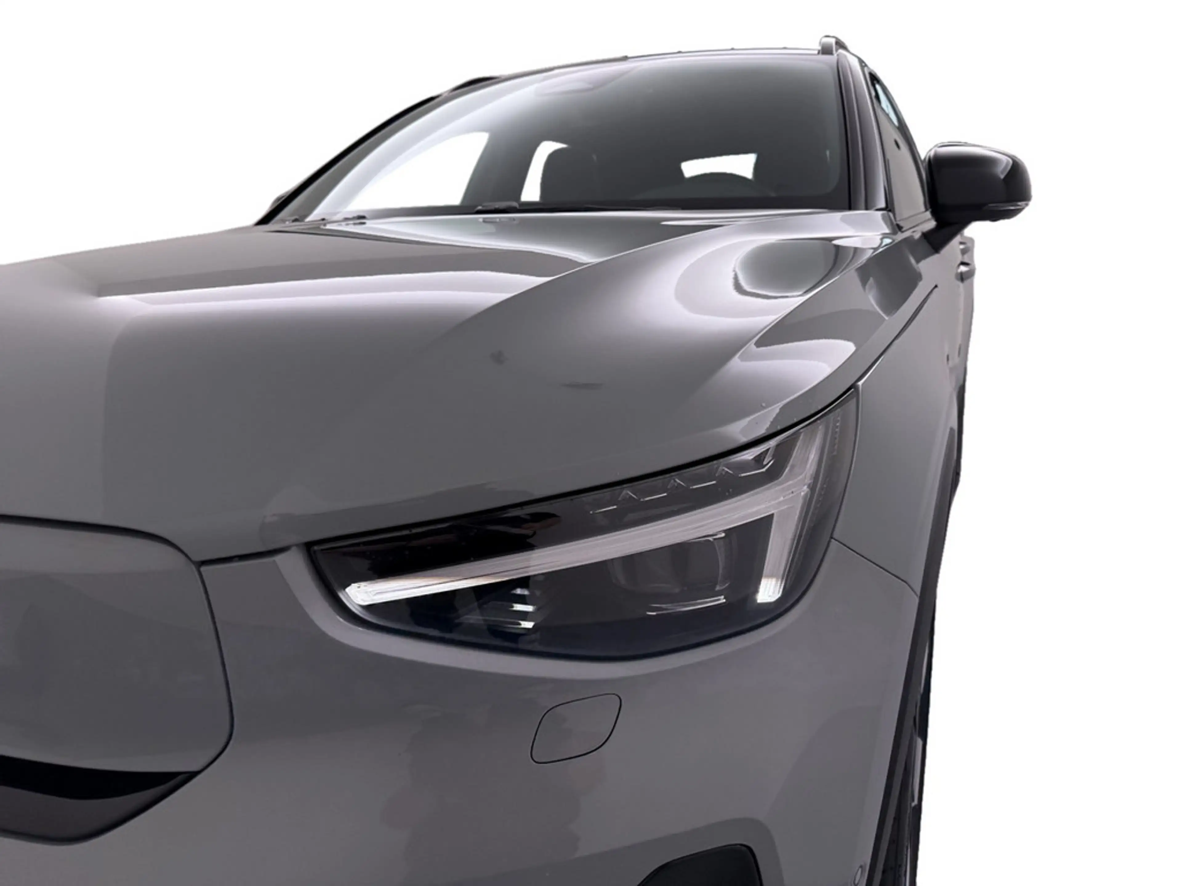 Volvo EX40 185 kW Single Motor Extended Range RWD Ultra Black Edition — photo 10