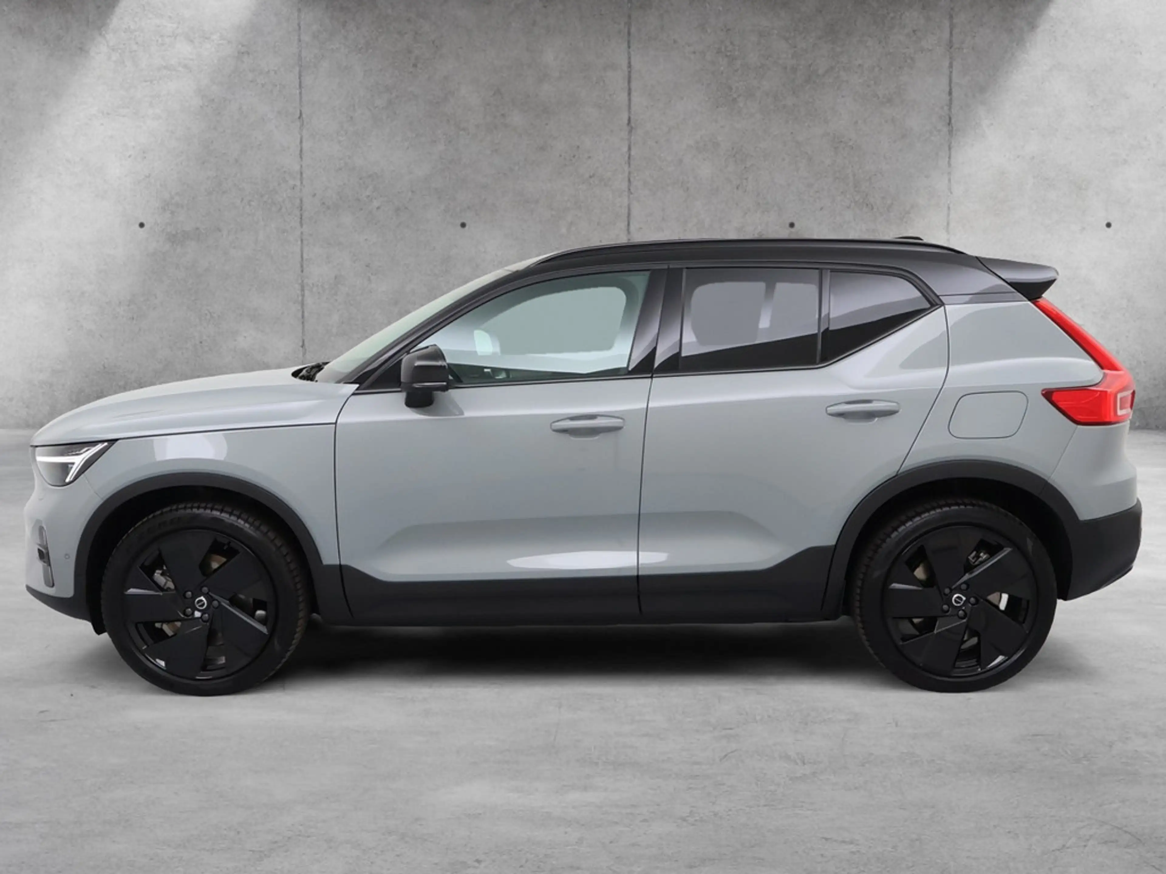 Volvo EX40 185 kW Single Motor Extended Range RWD Ultra Black Edition — photo 8