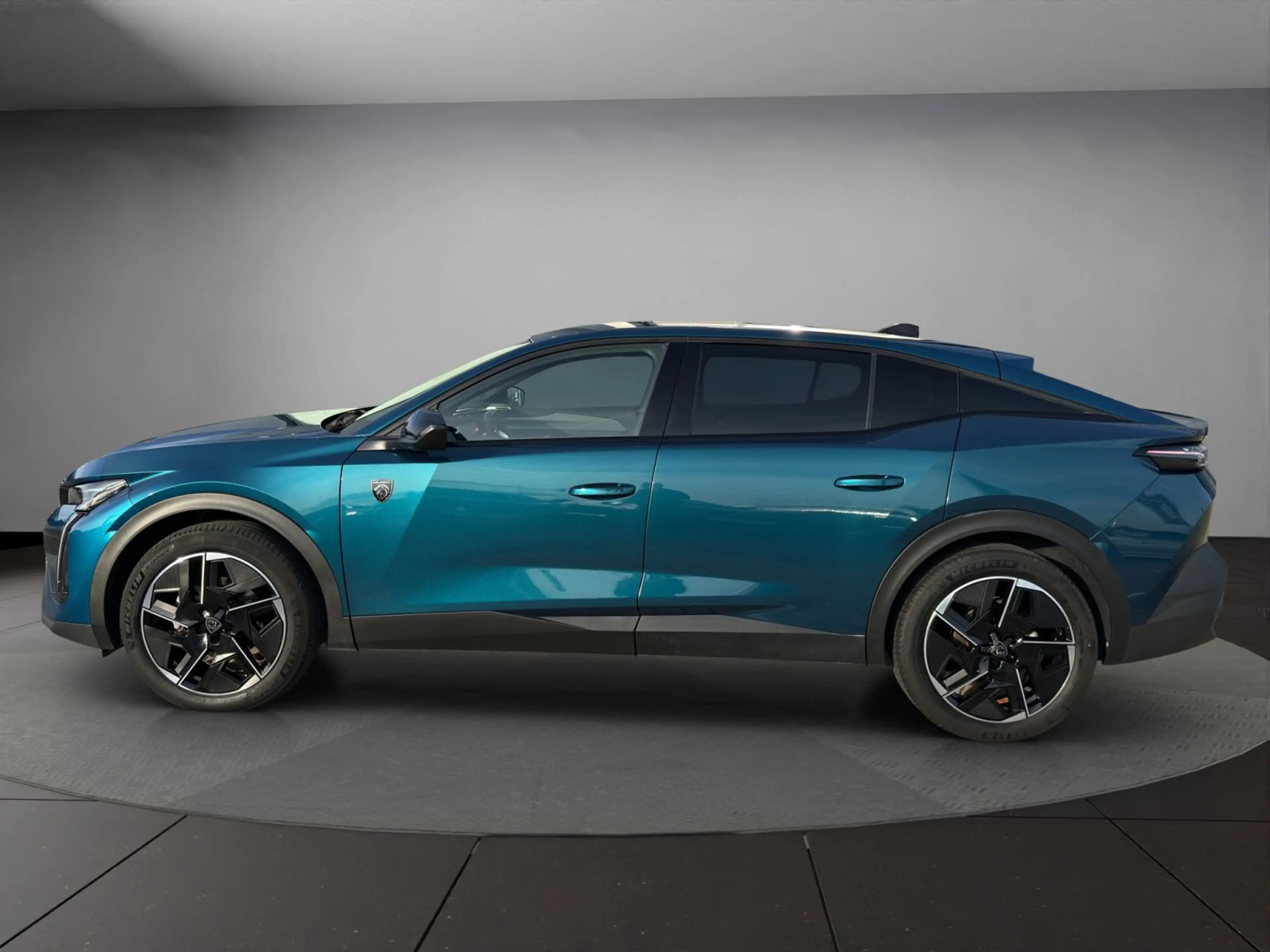 Peugeot 408 GT PUTE130 EAT8 — photo 2