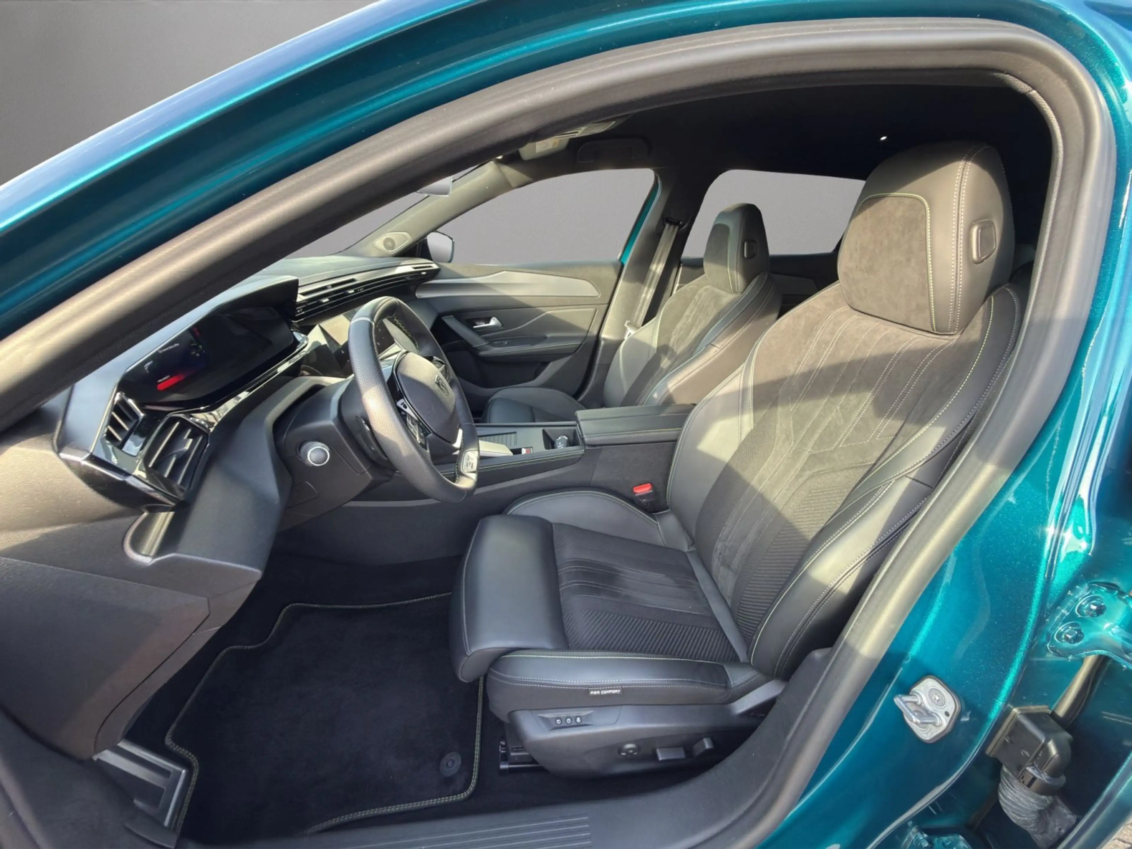 Peugeot 408 GT PUTE130 EAT8 — photo 9