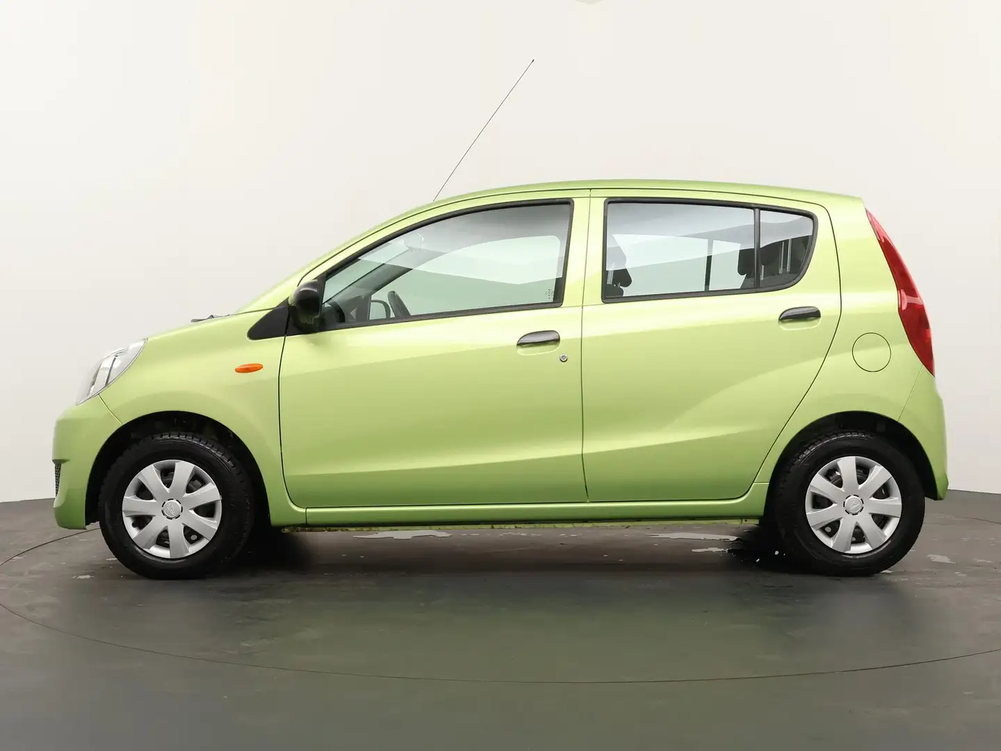Daihatsu Cuore 1.0 Trend | Hoge instap | Zuinig in verbruik | Zelená - 2