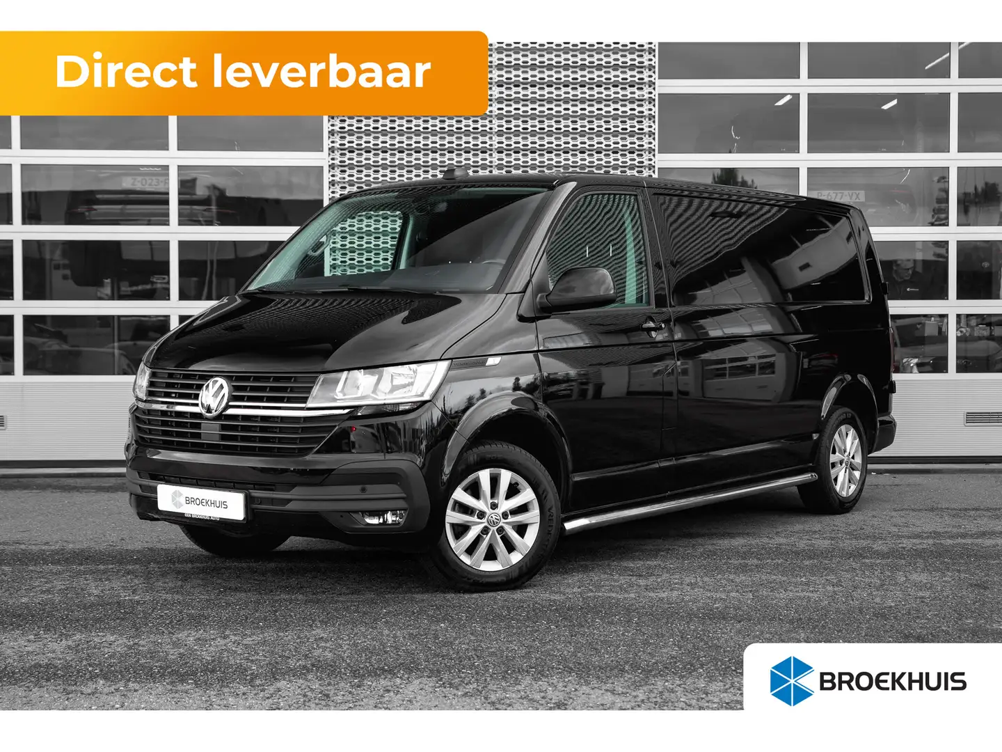 Volkswagen T6.1 Transporter L2 Highline | 150 pk DSG | Navigatie | Trekhaak | Zwart - 1