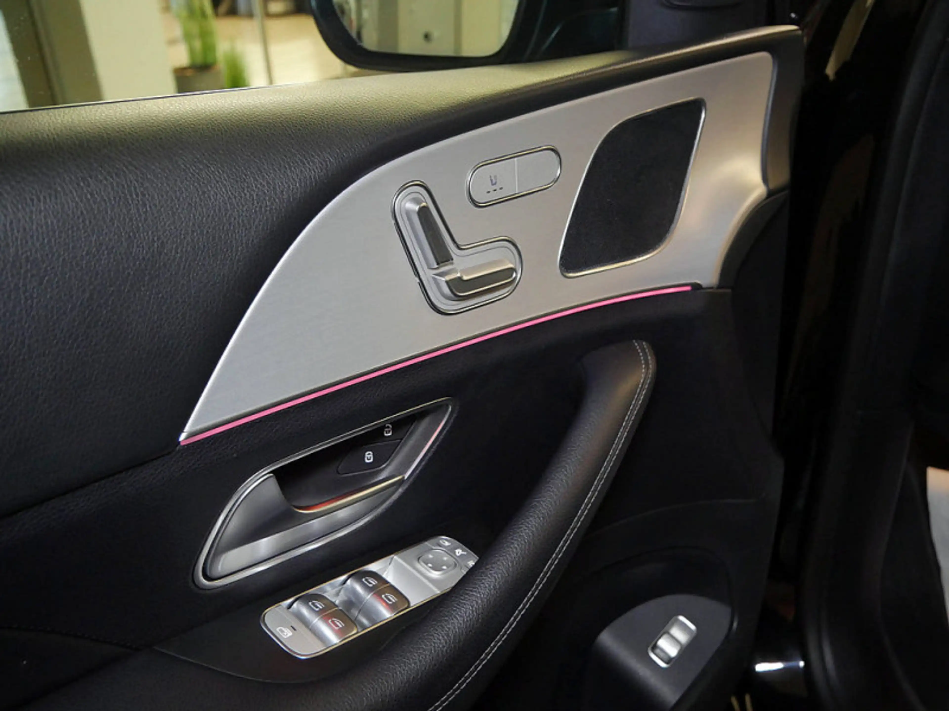Mercedes-Benz GLE 300 d 4M AMG WIDE KAMERA PANO SPUR PDC SHD — photo 13