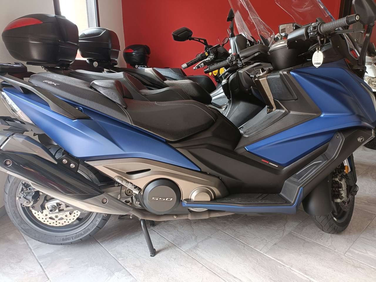 Kymco AK 550
