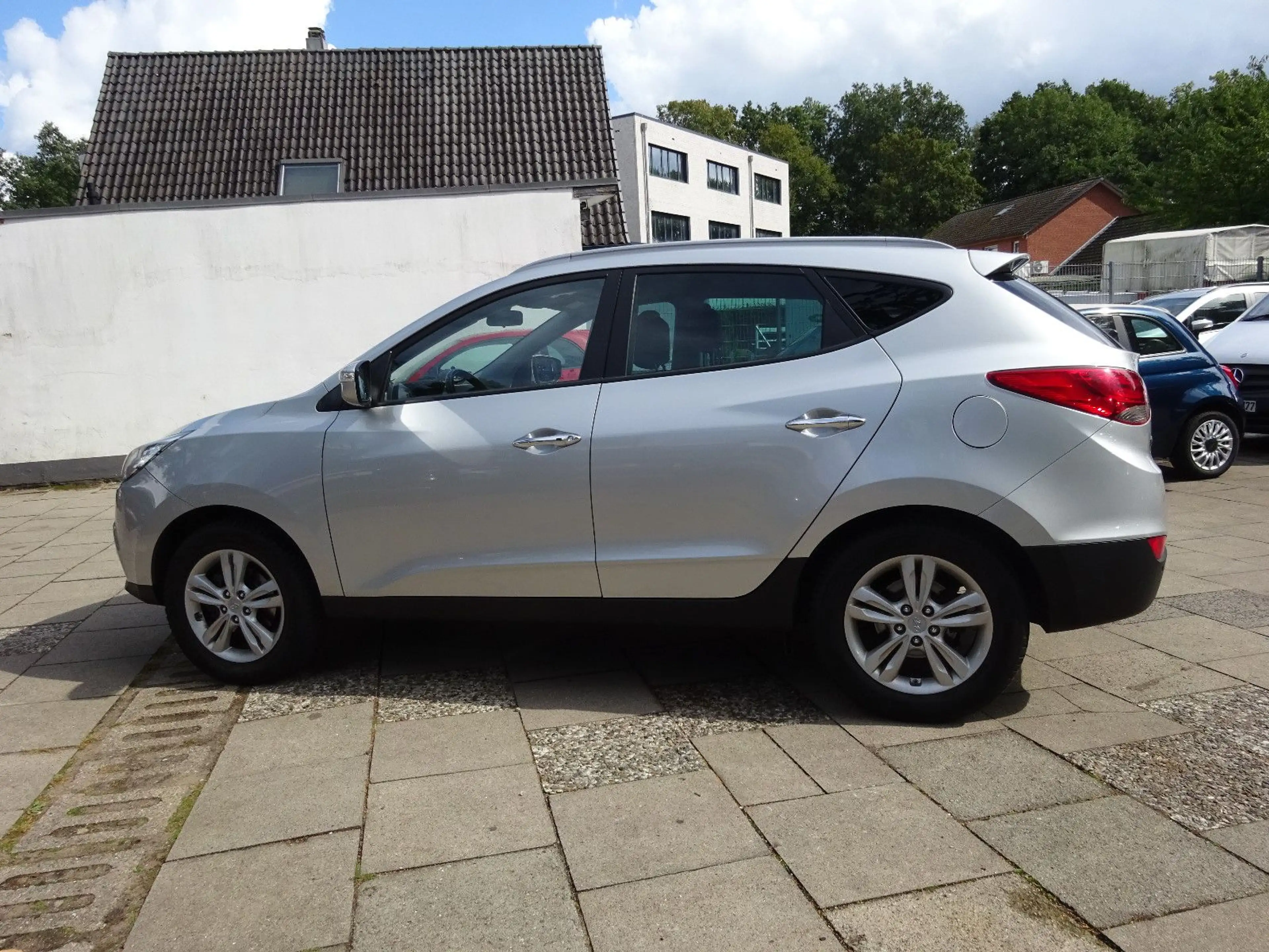 Hyundai iX35 Premium AWD / 1-Hand / SHZ / Leder / Klimaa — photo 8