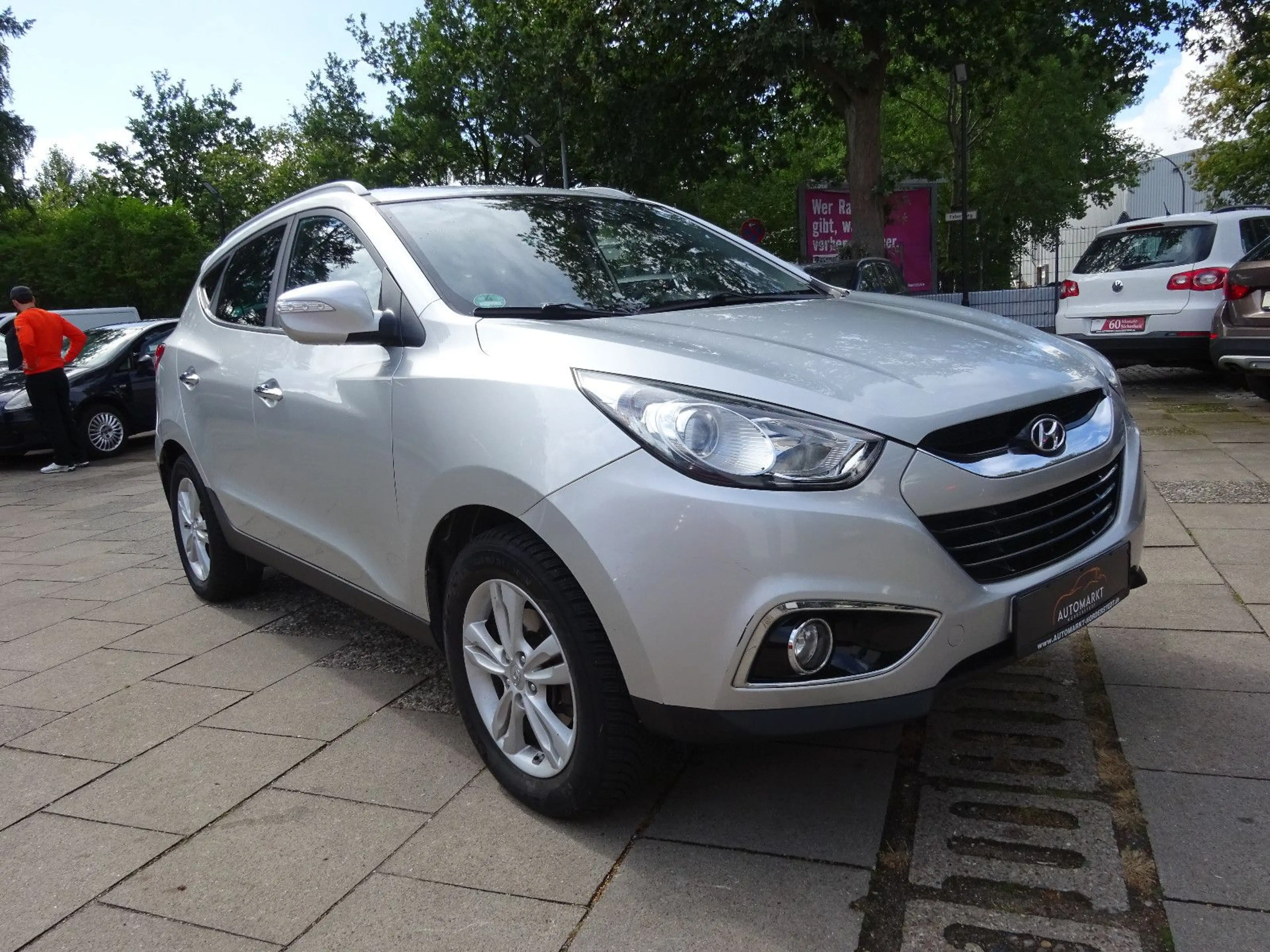 Hyundai iX35 Premium AWD / 1-Hand / SHZ / Leder / Klimaa — photo 3