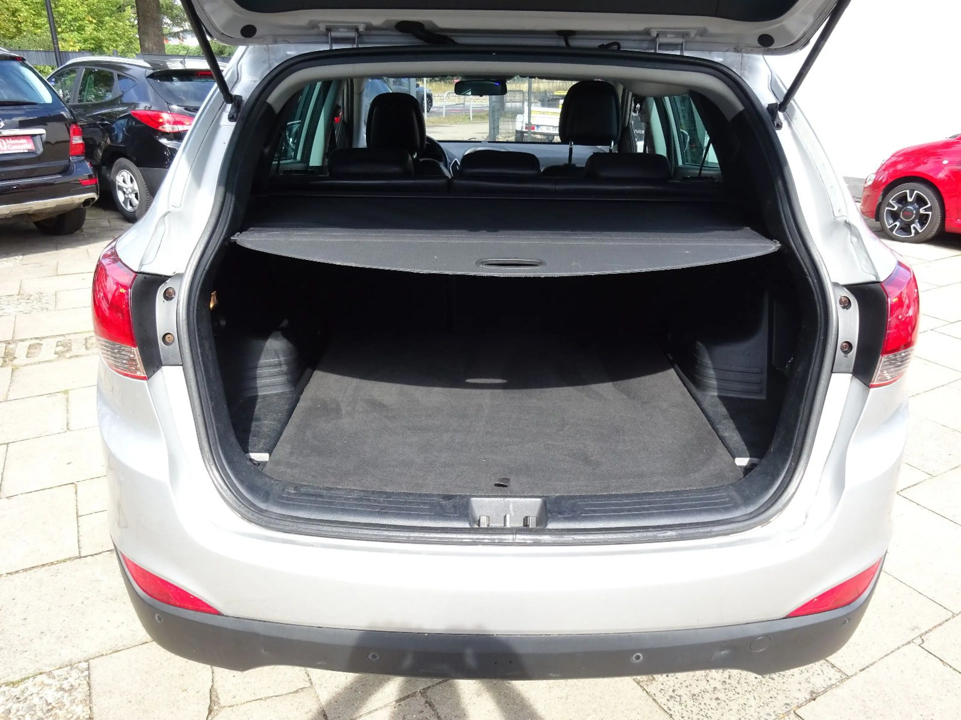Hyundai iX35 Premium AWD / 1-Hand / SHZ / Leder / Klimaa — photo 12
