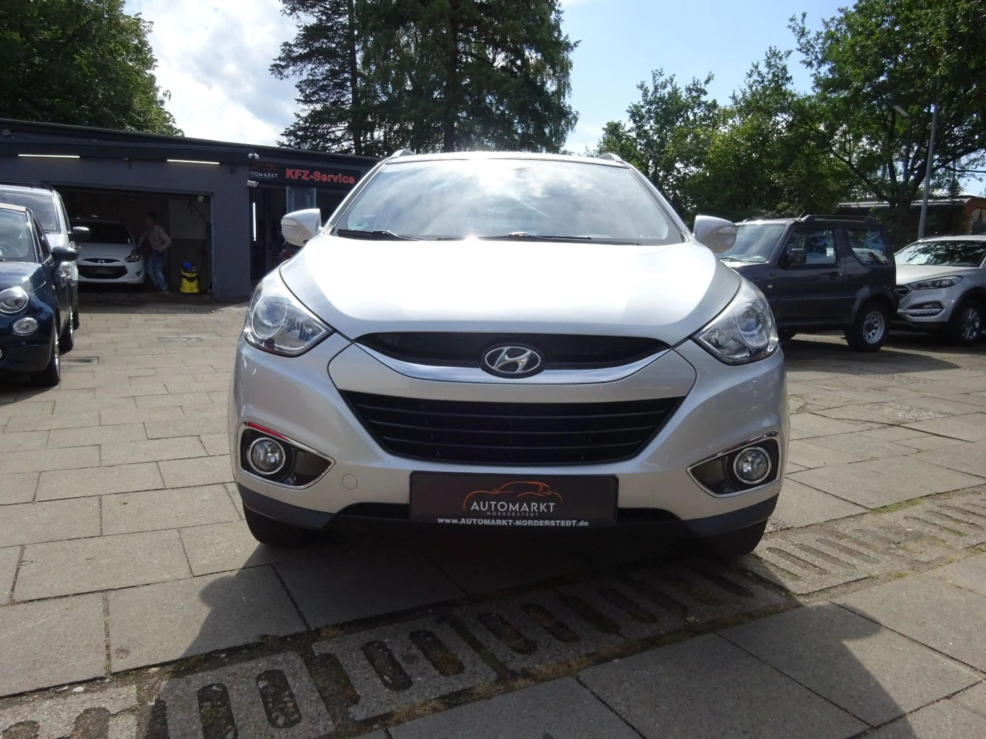 Hyundai iX35 Premium AWD / 1-Hand / SHZ / Leder / Klimaa — photo 2