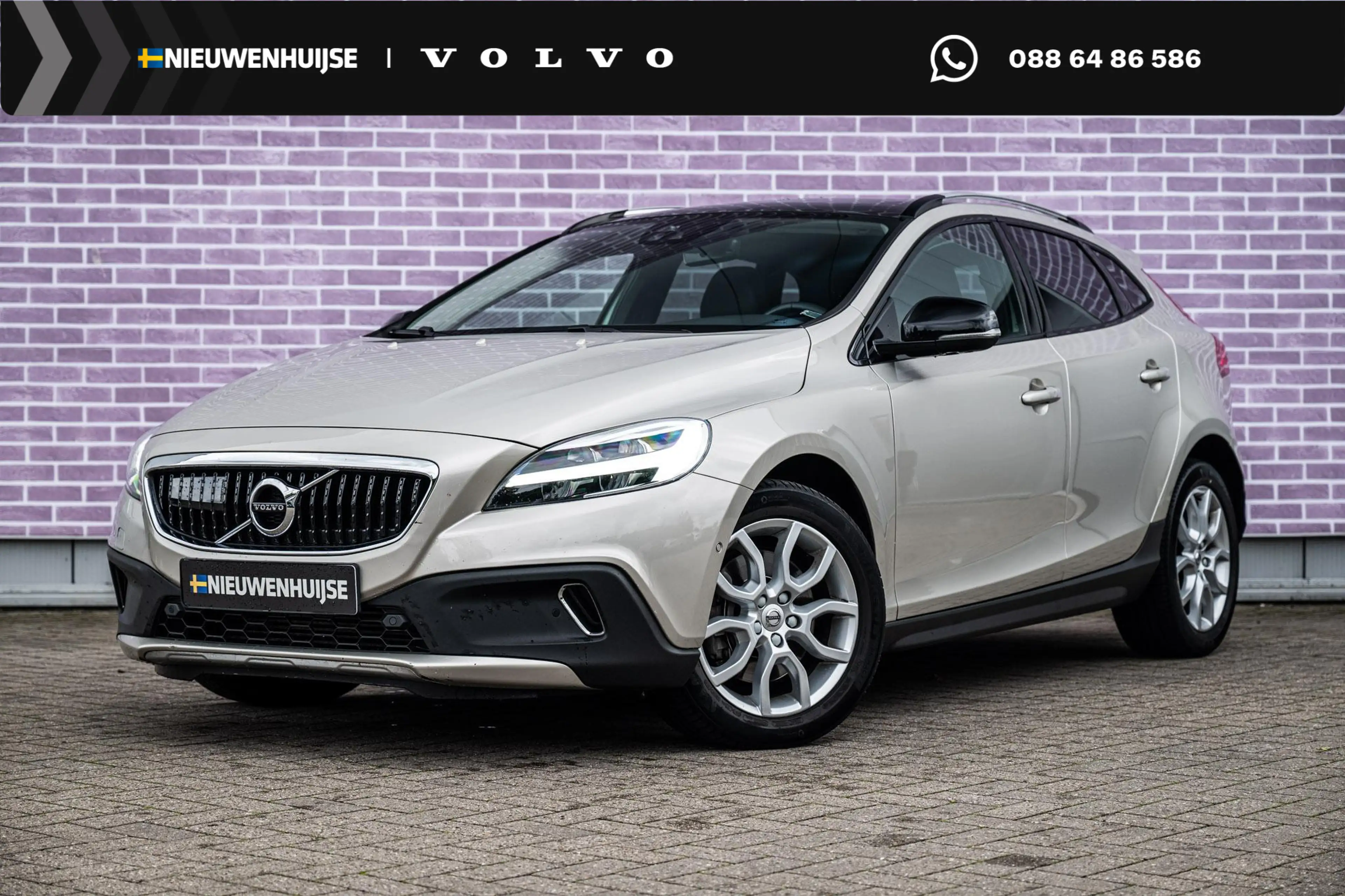 Volvo V40 Cross Country 1.5 T3 Polar+ Luxury | Trekhaak | Adaptieve cruise