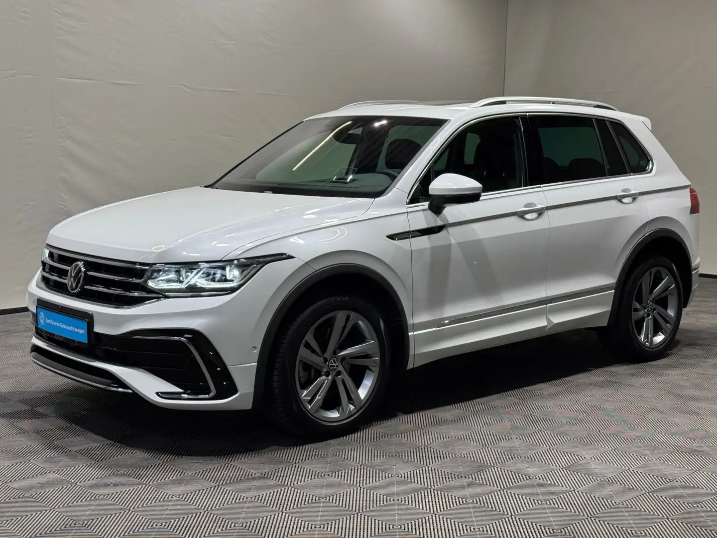 Volkswagen Tiguan R-Line 2.0 TDI 4M | MATRIX NAVI PANO AHK Bianco - 2