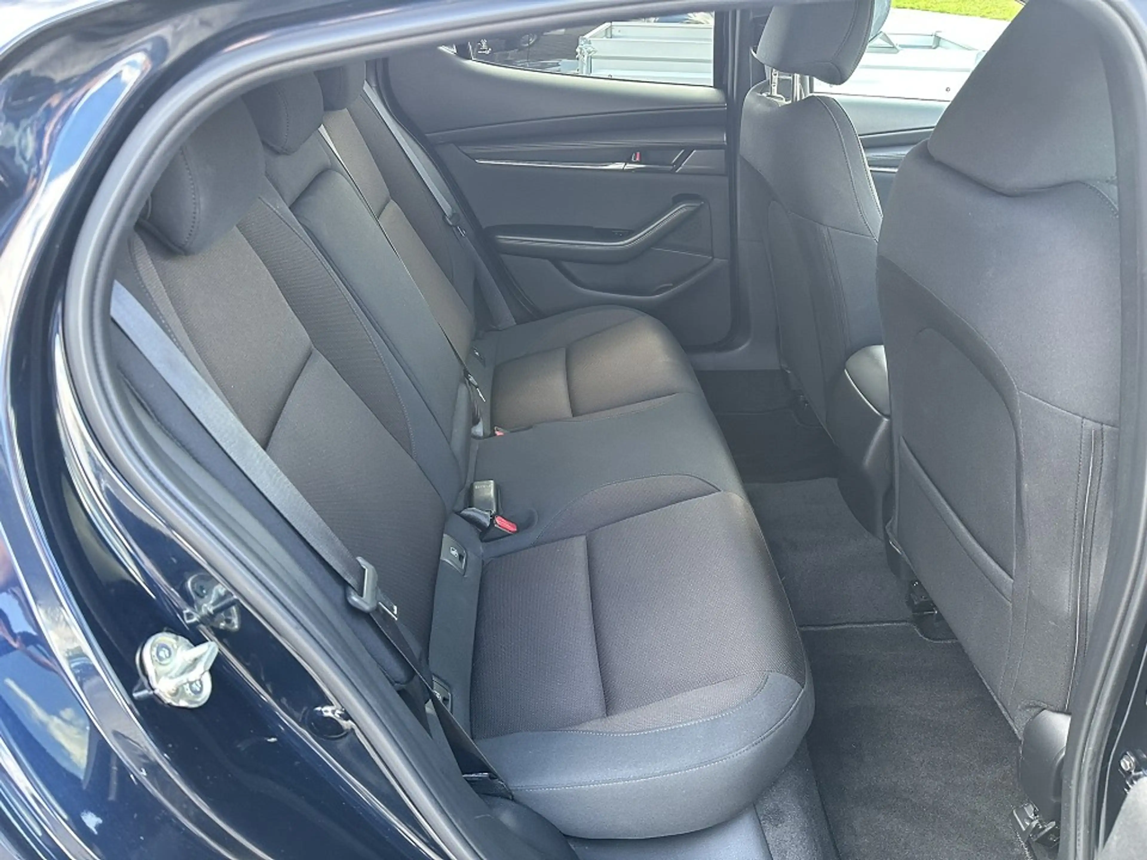 Mazda 3 S SKYACTIV-G 2.0 M Hybrid 6GS AL-SELECTION A18 DES — photo 9