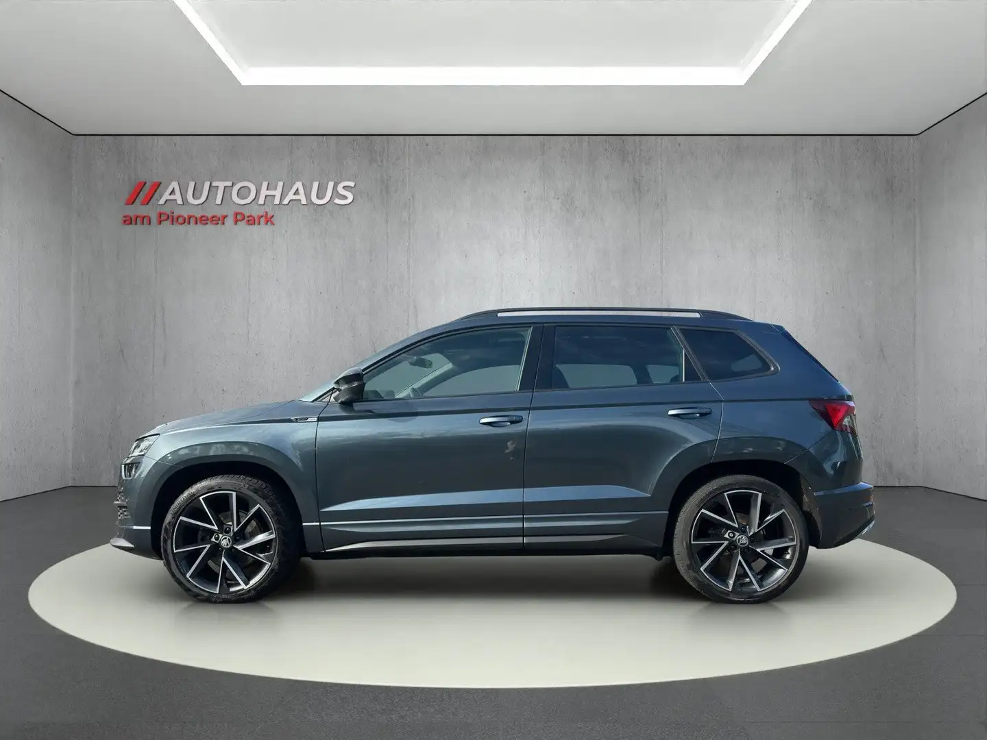Skoda Karoq Sportline 4x4 PANO-LED-KAM-AHK-ACC-LANE Gris - 2
