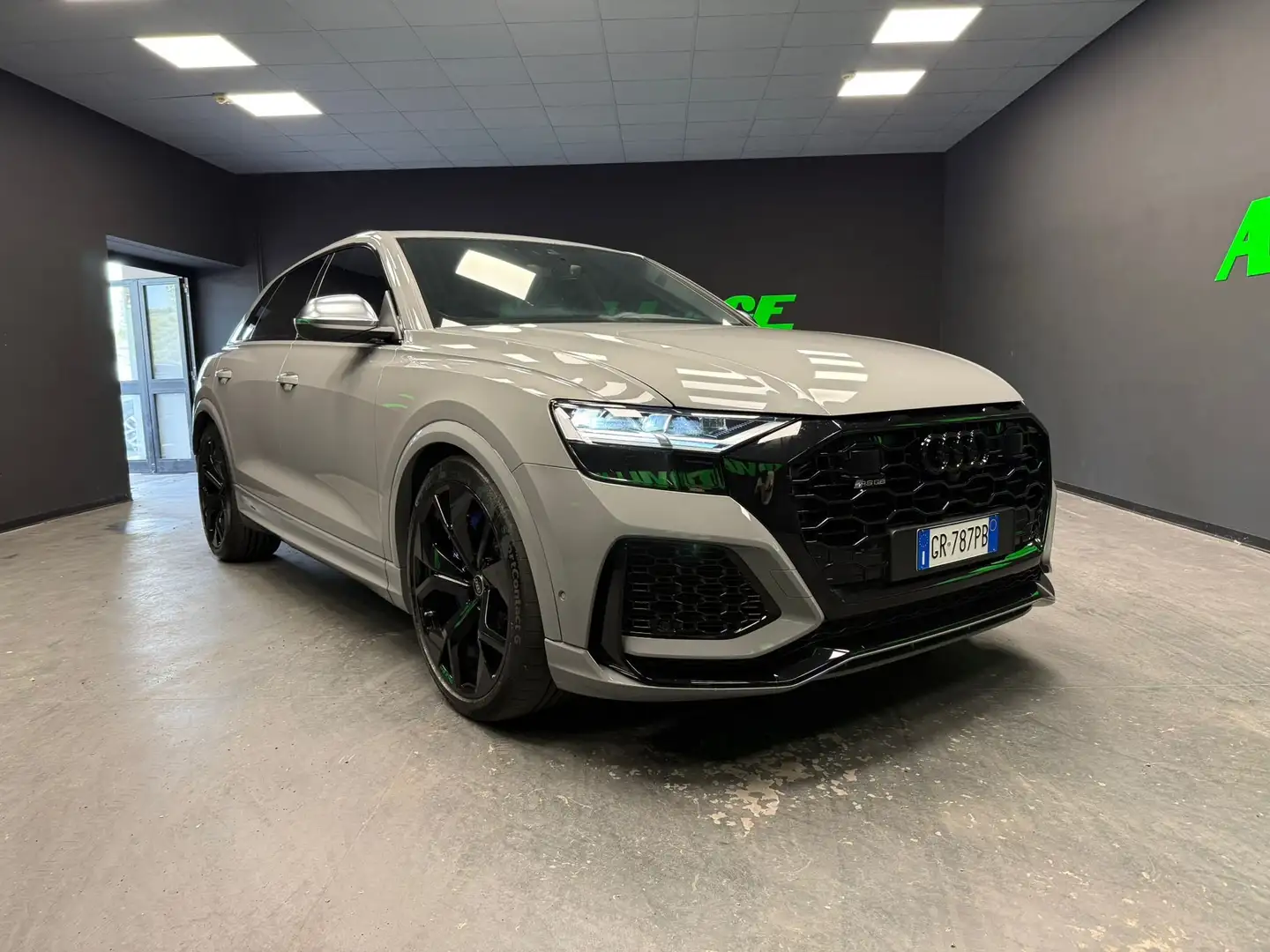 Audi RS Q8 Q8 I 4.0 mhev quattro tiptronic Gris - 1