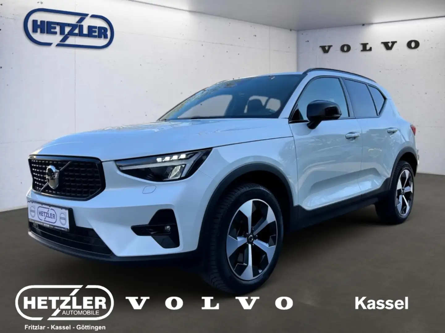 Volvo XC40 Plus Bright 2WD B3 EU6d Digitales Cockpit Memory S Weiß - 1