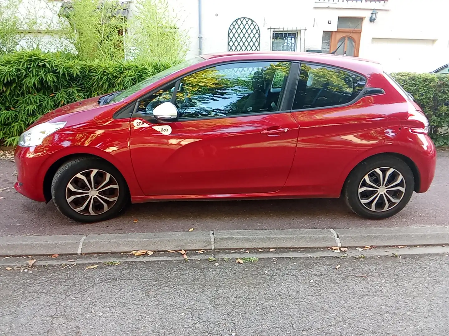 Peugeot 208 208 1.0 PureTech 68ch BVM5 Like Rouge - 1