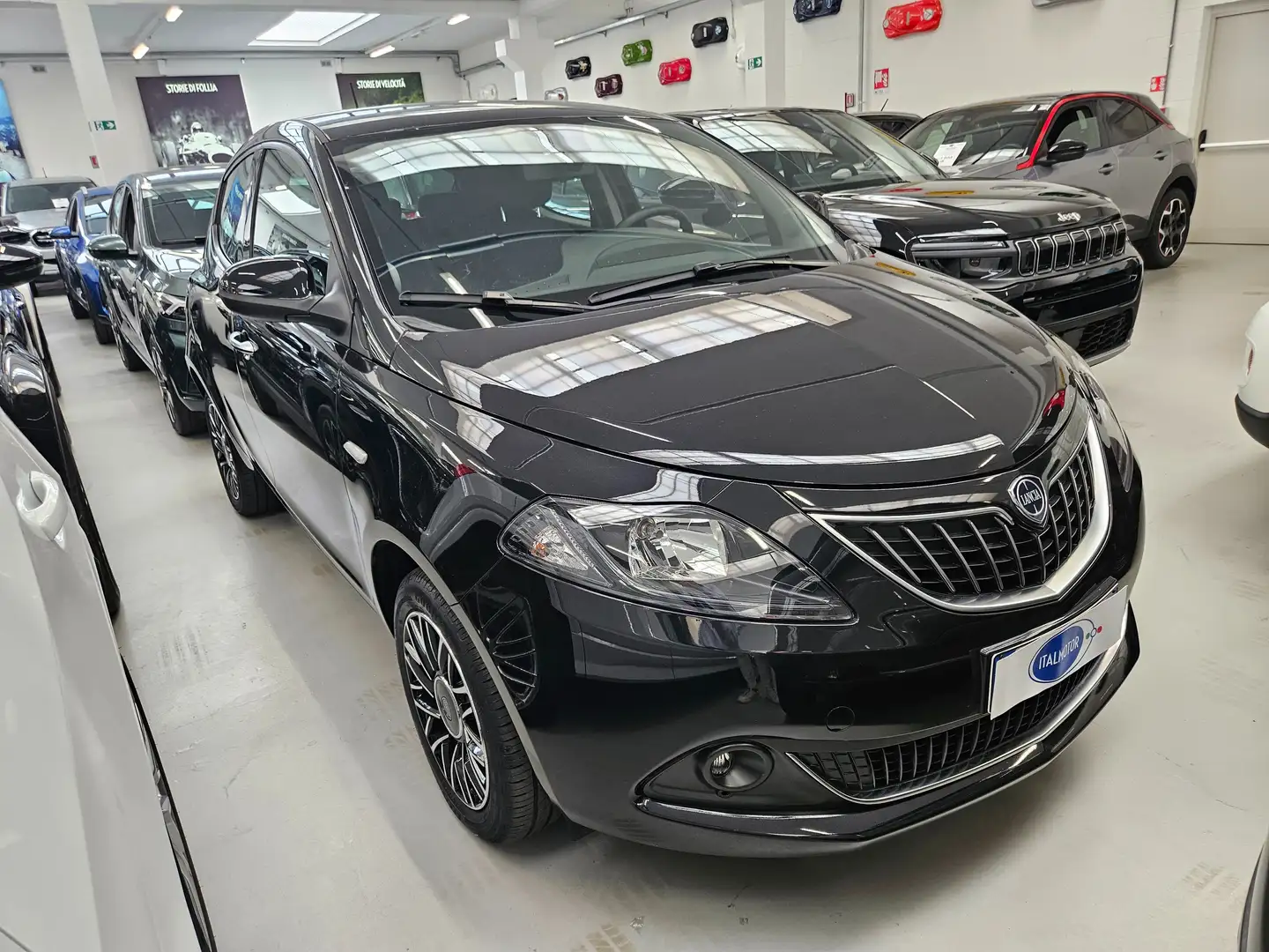 Lancia Ypsilon Ypsilon 1.0 firefly hybrid Platino s&s 70cv Noir - 1