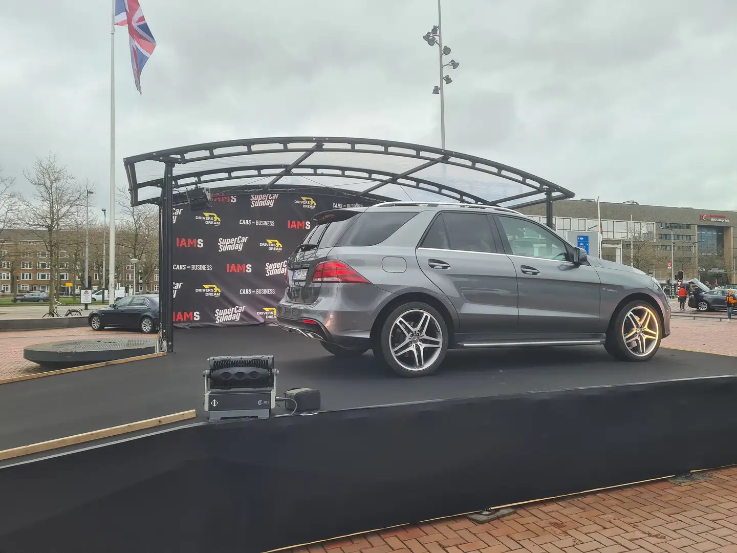 Mercedes-Benz GLE 500 GLE 500 4Matic 9G-TRONIC AMG Line Šedá - 1