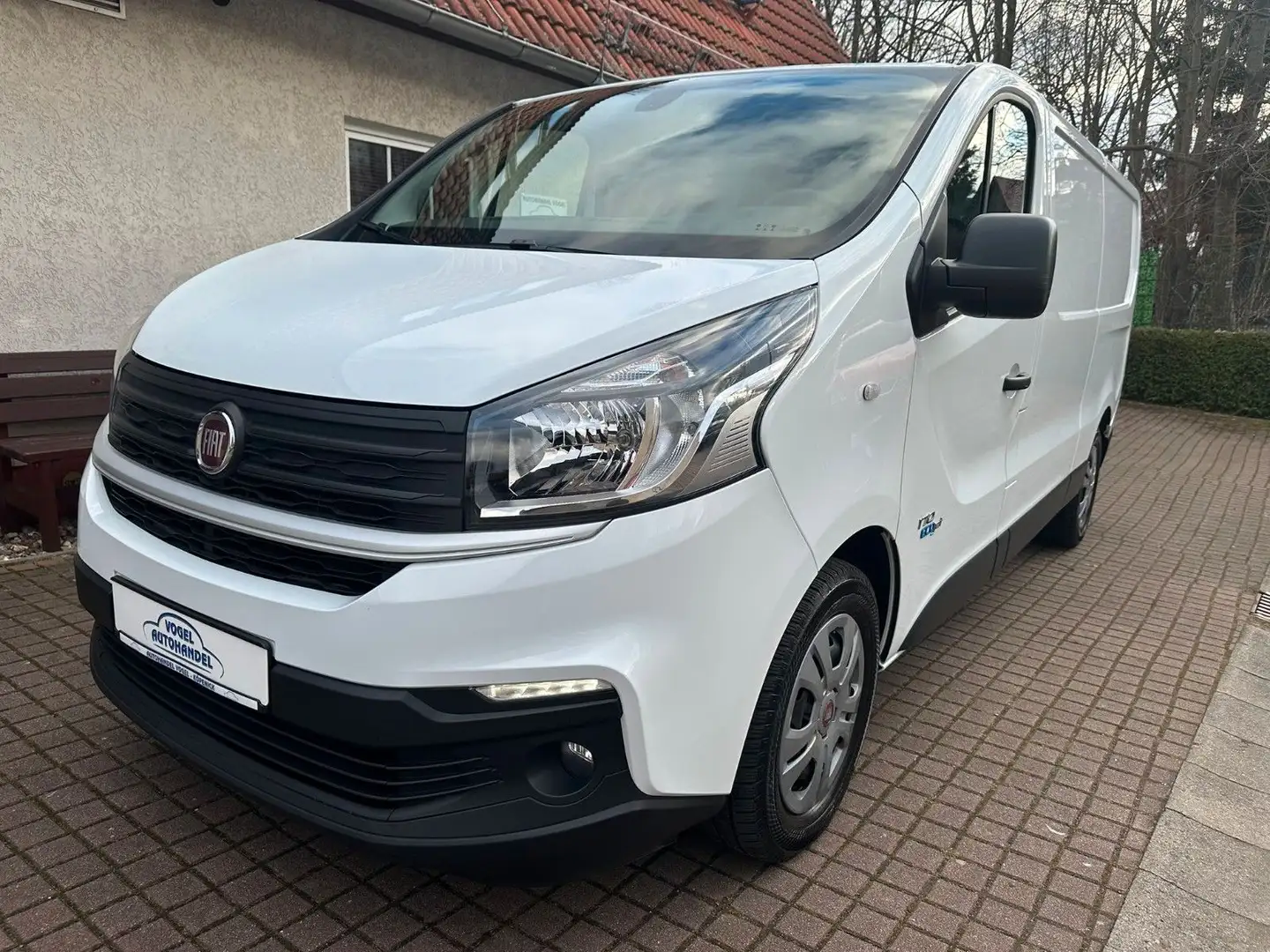 Fiat Talento Kasten L2H1*LANG*AHK*STANDHZG*AUTOMATIK* Biały - 1