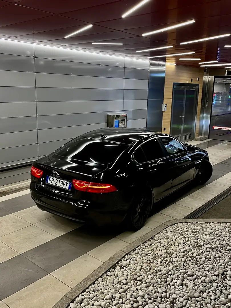 Jaguar XE 2.0d Portfolio 163cv auto - 1