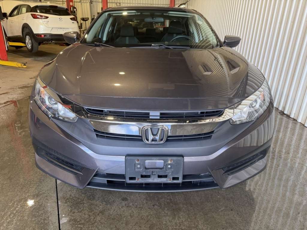 2018 Honda Civic LX Auto A\C Cam — снимка 1