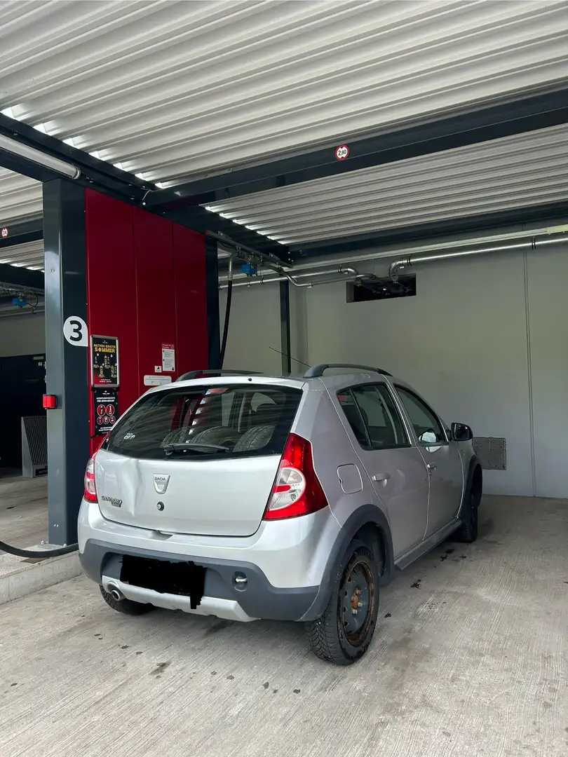 Dacia Sandero Stepway 1,6 MPI - 1